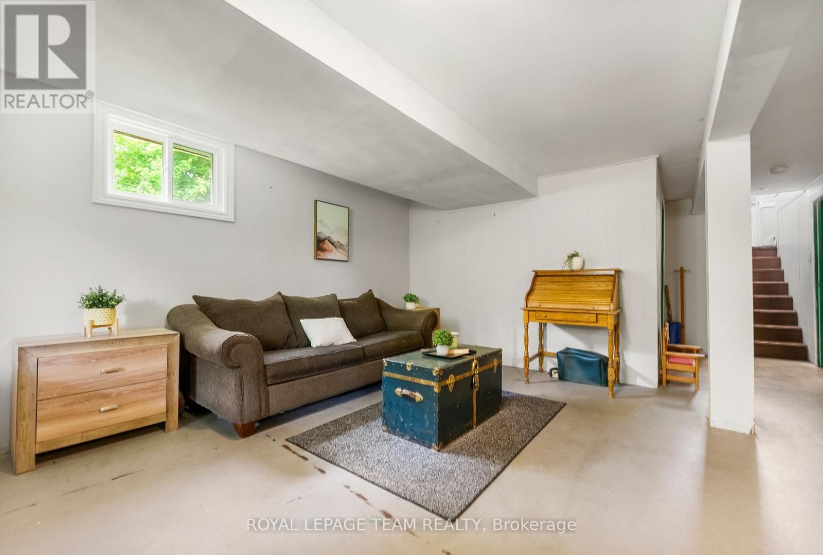 












4872 CALABOGIE ROAD

,
Greater Madawaska,




Ontario
K0J1H0

