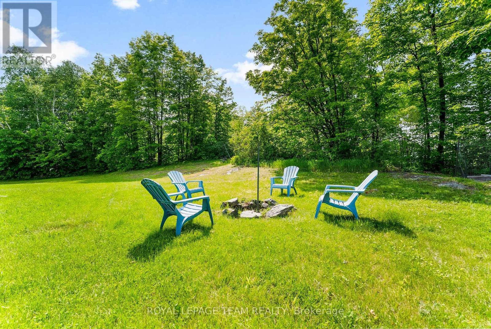 












4872 CALABOGIE ROAD

,
Greater Madawaska,




Ontario
K0J1H0

