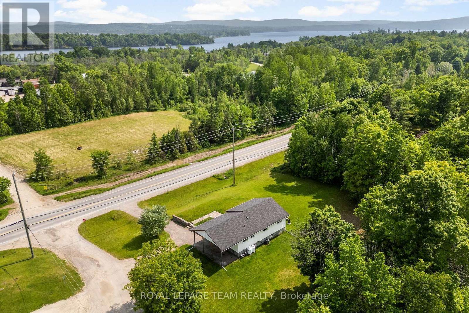 












4872 CALABOGIE ROAD

,
Greater Madawaska,




Ontario
K0J1H0

