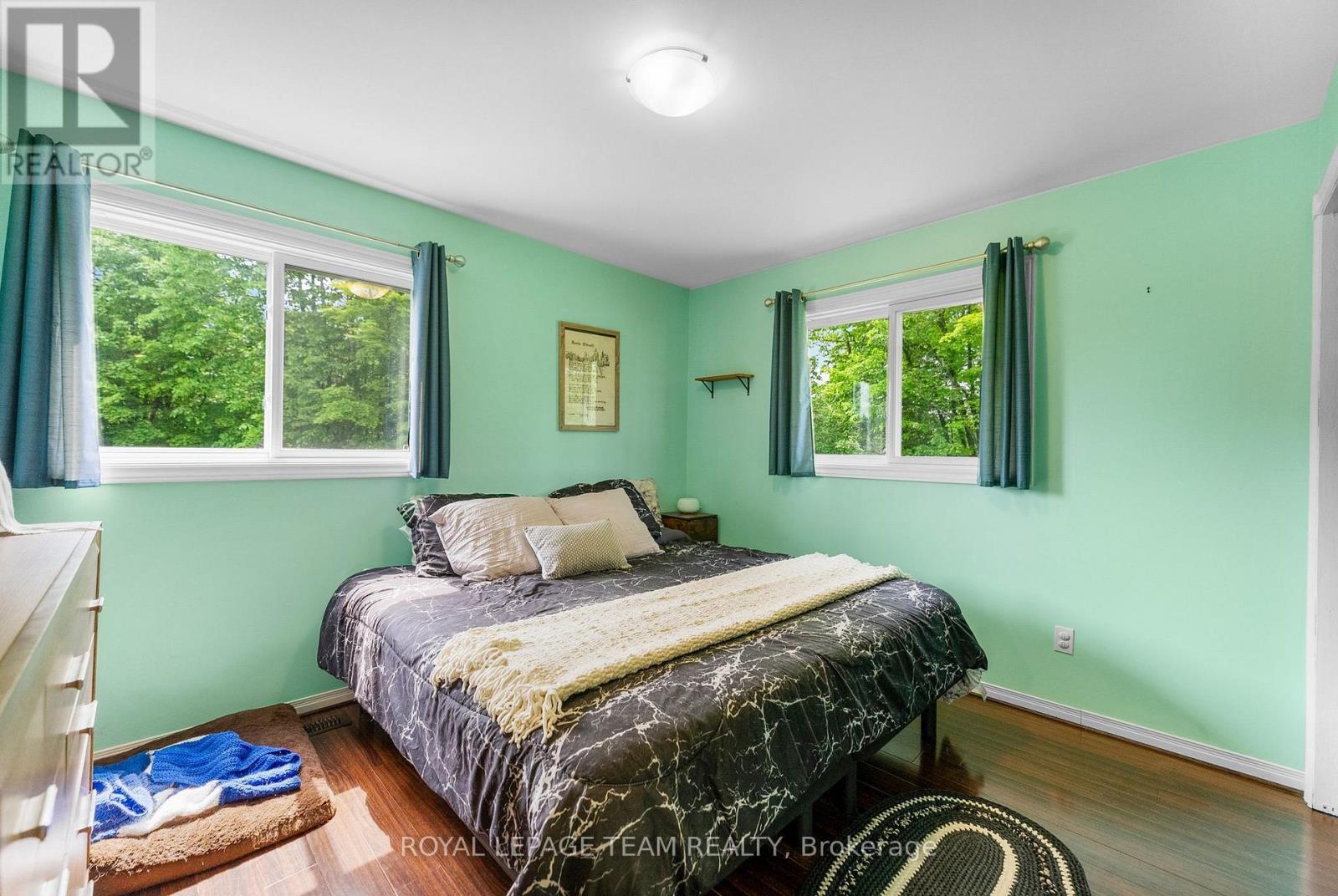 












4872 CALABOGIE ROAD

,
Greater Madawaska,




Ontario
K0J1H0

