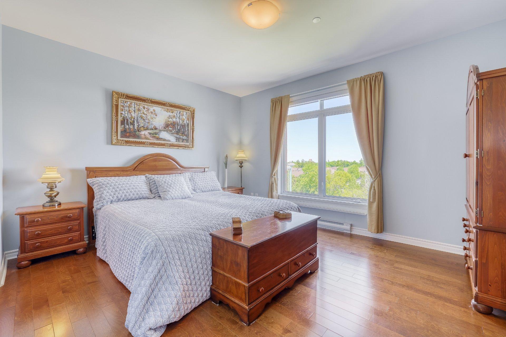 









1180


Ch. d'Aylmer

, 706,
Gatineau (Aylmer),




QC
J9H0G5

