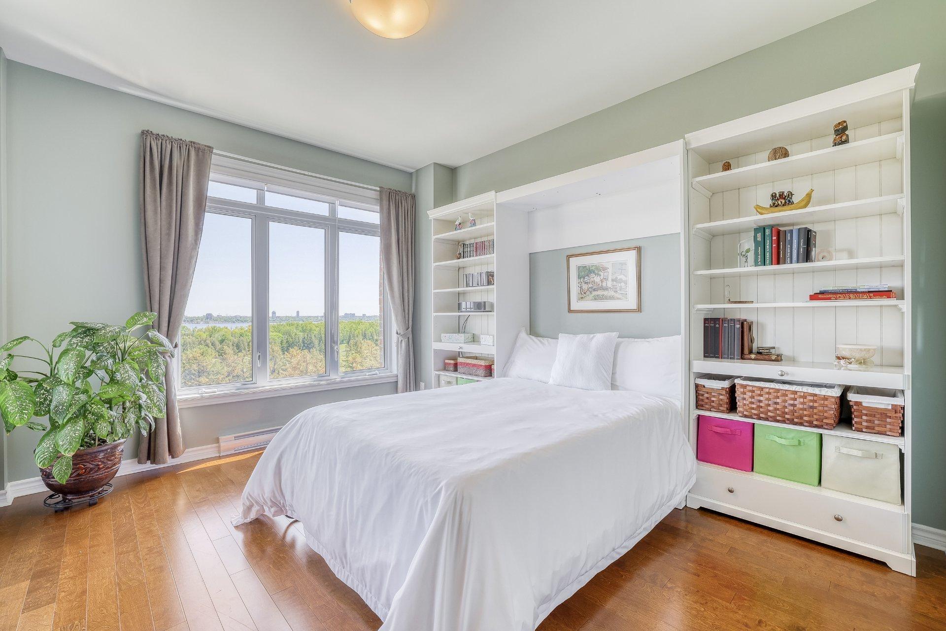 









1180


Ch. d'Aylmer

, 706,
Gatineau (Aylmer),




QC
J9H0G5


