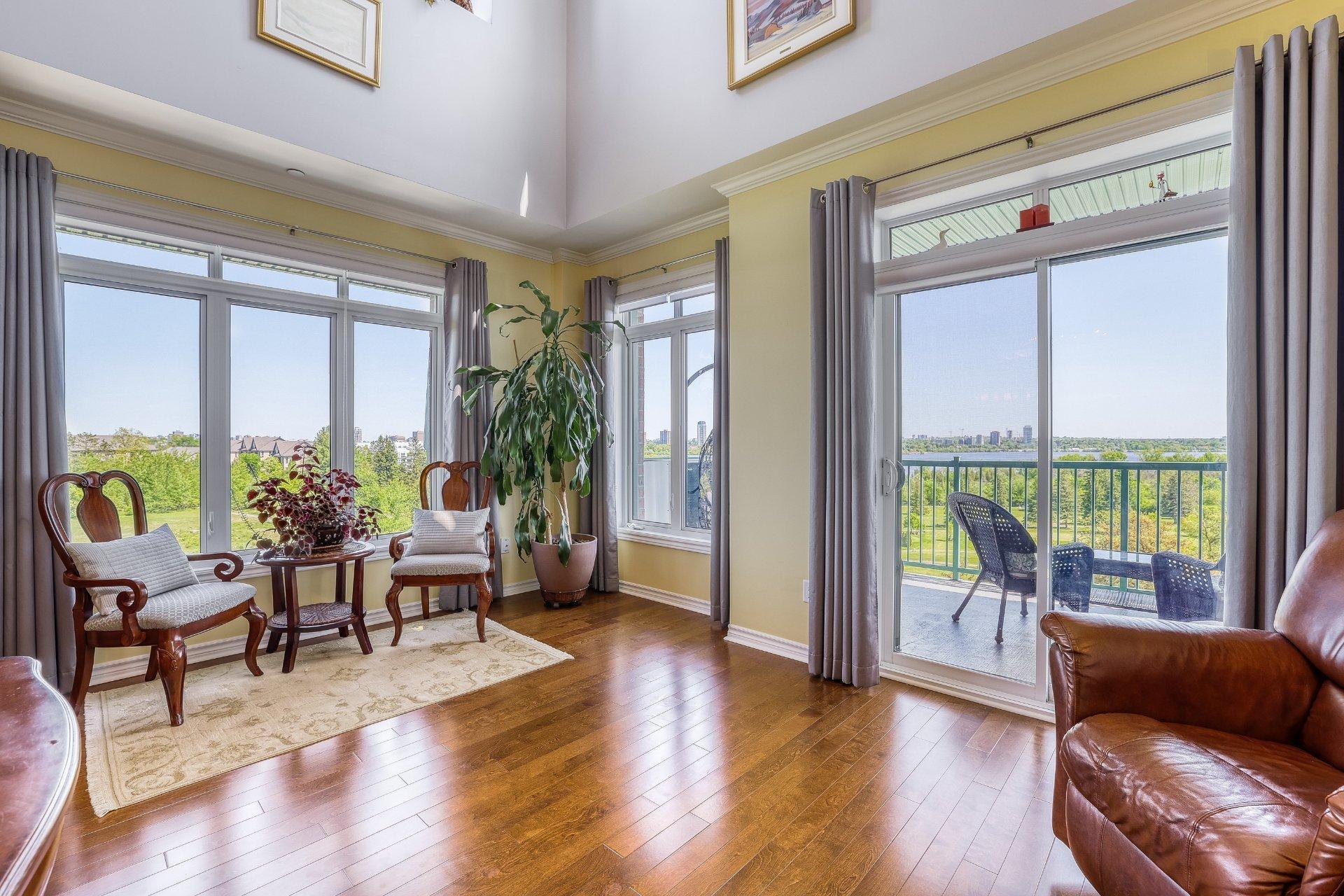 









1180


Ch. d'Aylmer

, 706,
Gatineau (Aylmer),




QC
J9H0G5


