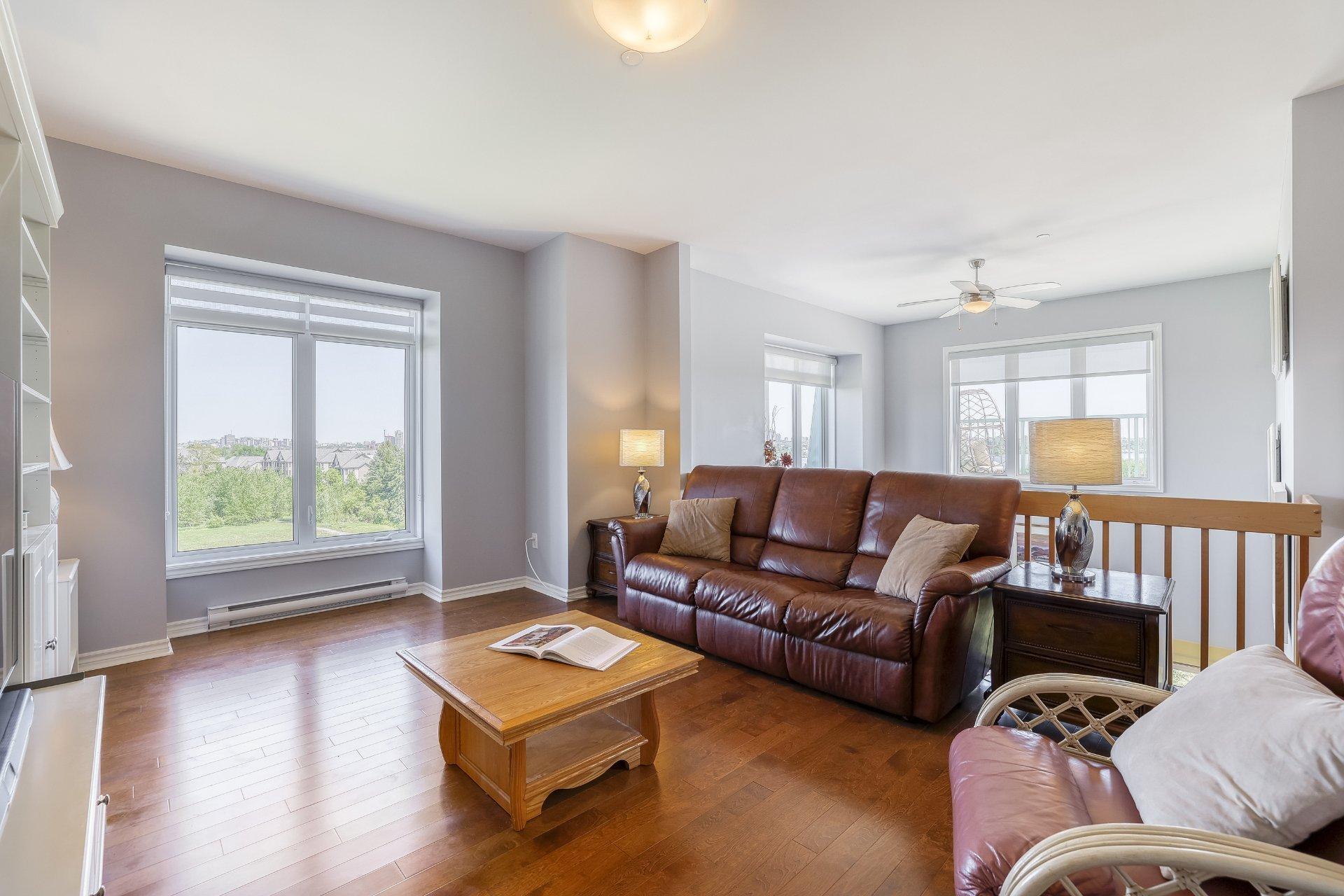 









1180


Ch. d'Aylmer

, 706,
Gatineau (Aylmer),




QC
J9H0G5


