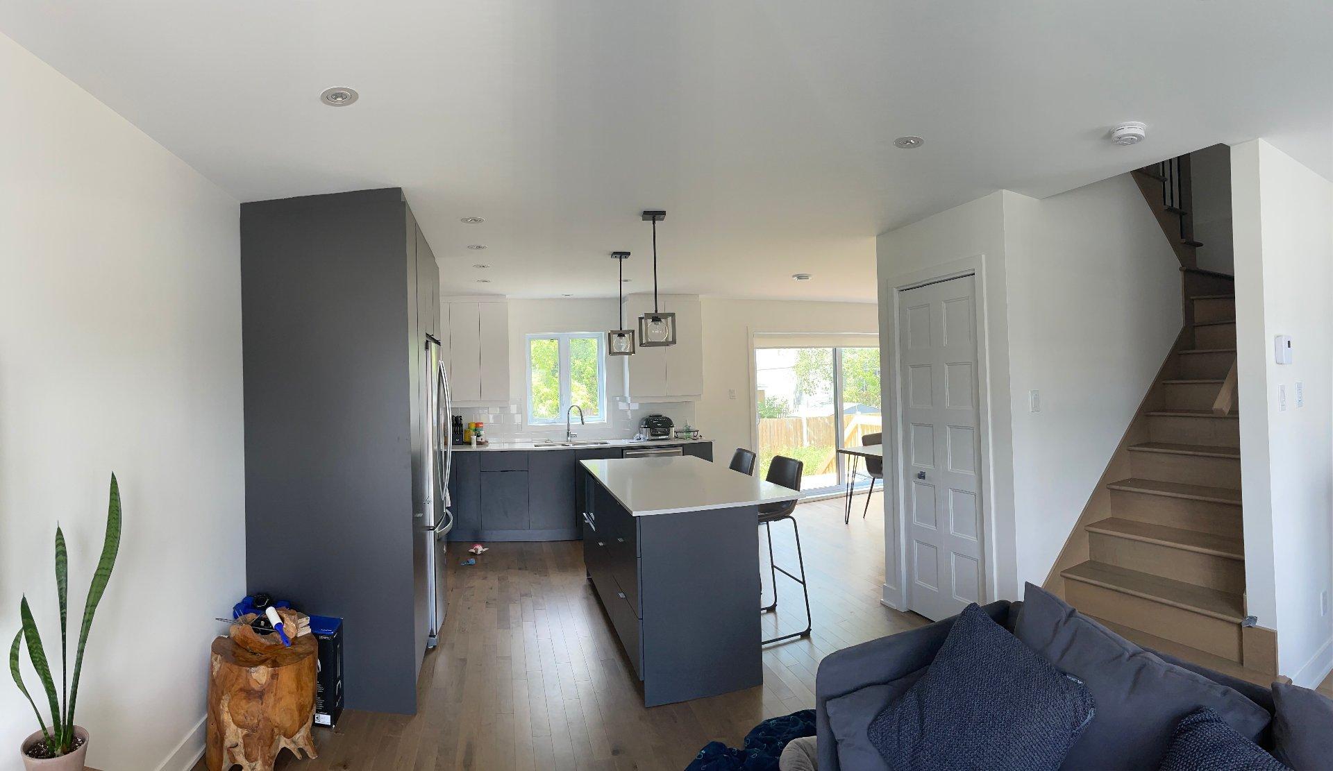 









3884


Rue Léonard

,
Longueuil (Saint-Hubert),




QC
J3Y5M2

