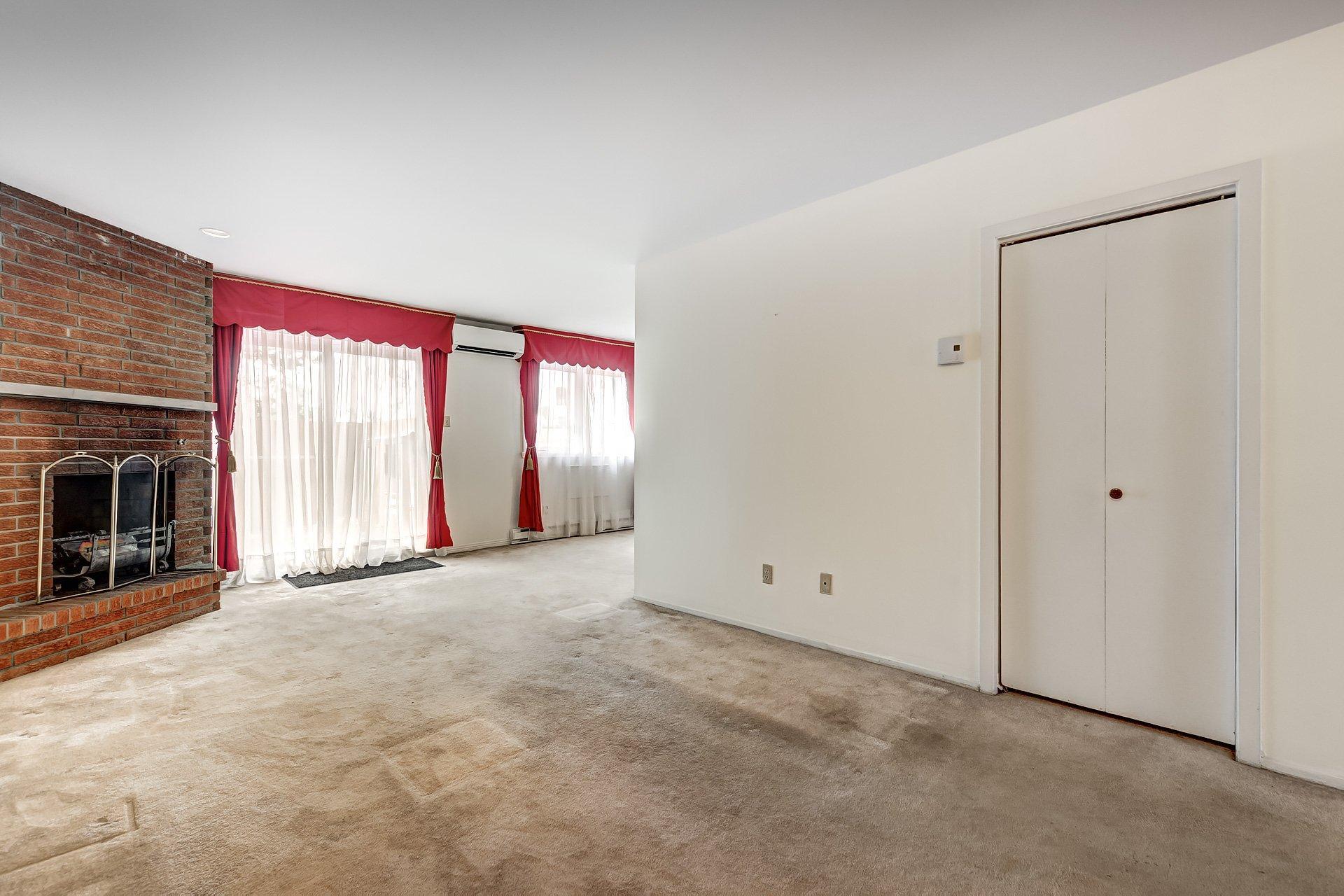 









3834


Ch. de la Côte-de-Liesse

,
Mont-Royal,




QC
H4N2P5

