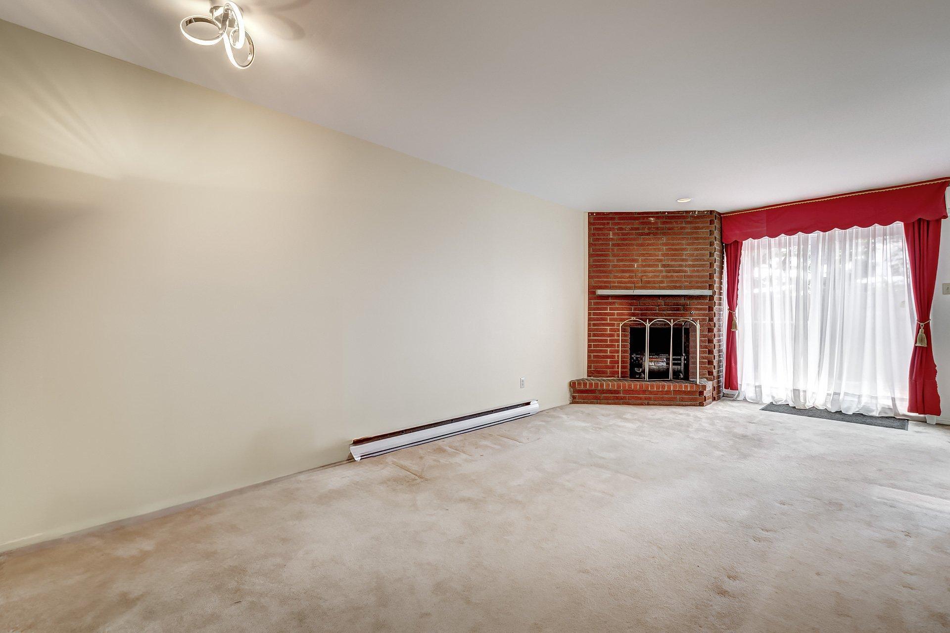









3834


Ch. de la Côte-de-Liesse

,
Mont-Royal,




QC
H4N2P5

