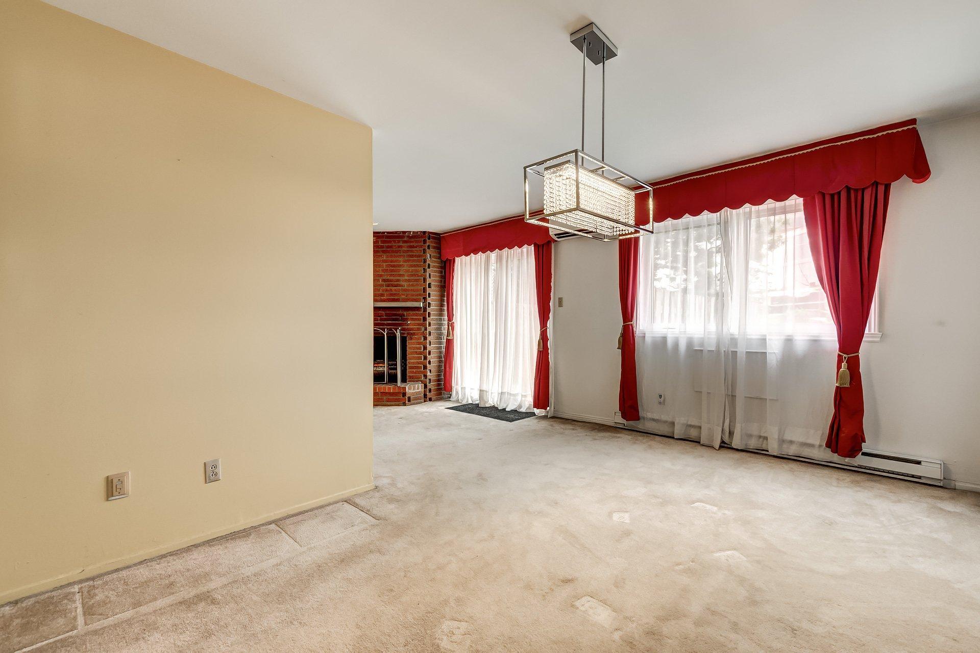









3834


Ch. de la Côte-de-Liesse

,
Mont-Royal,




QC
H4N2P5

