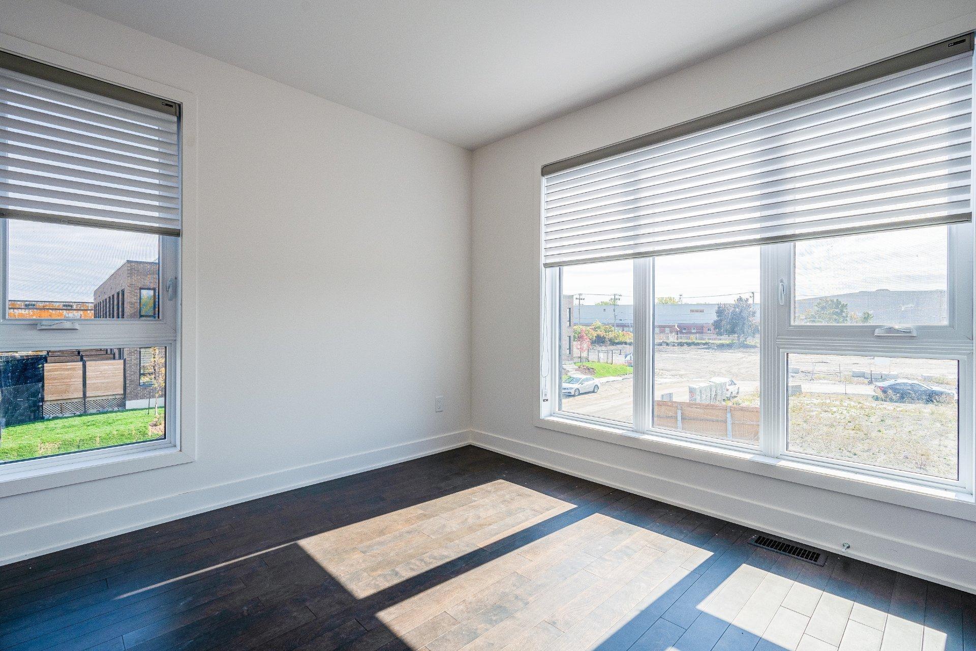 









388


Av. Skaniatarati

,
Montréal (Lachine),




QC
H8S0C1

