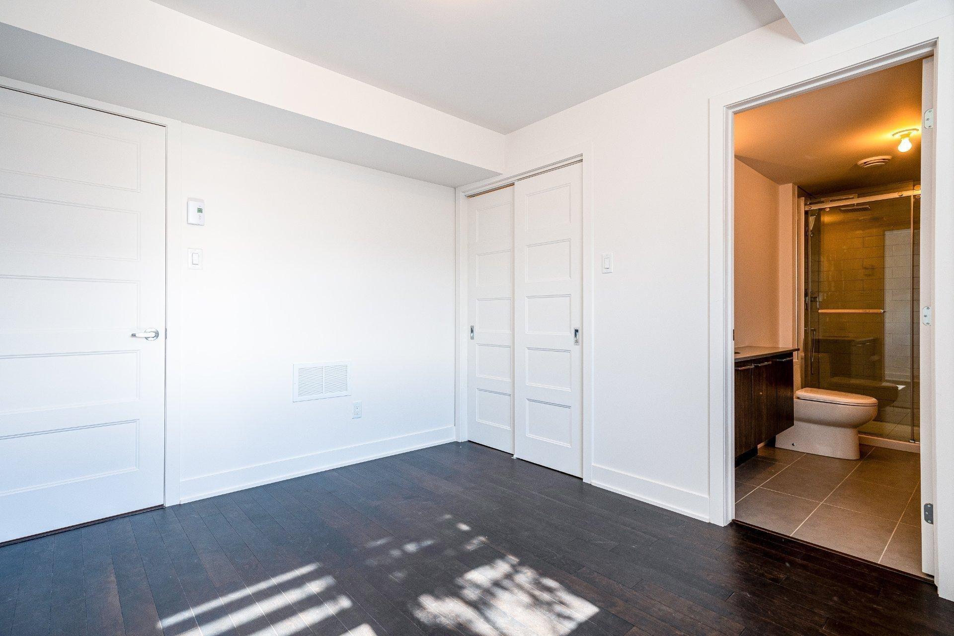 









388


Av. Skaniatarati

,
Montréal (Lachine),




QC
H8S0C1


