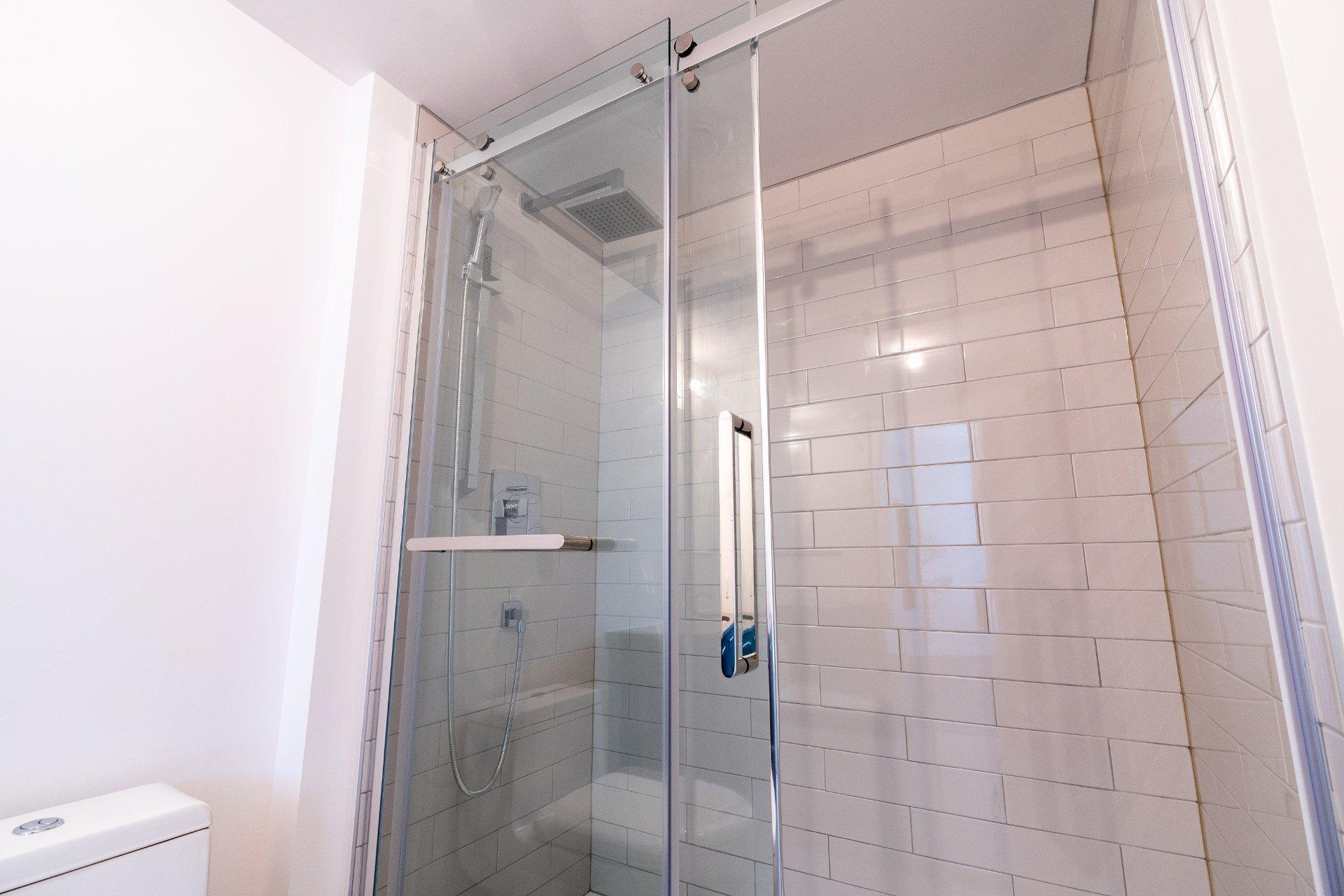 









388


Av. Skaniatarati

,
Montréal (Lachine),




QC
H8S0C1

