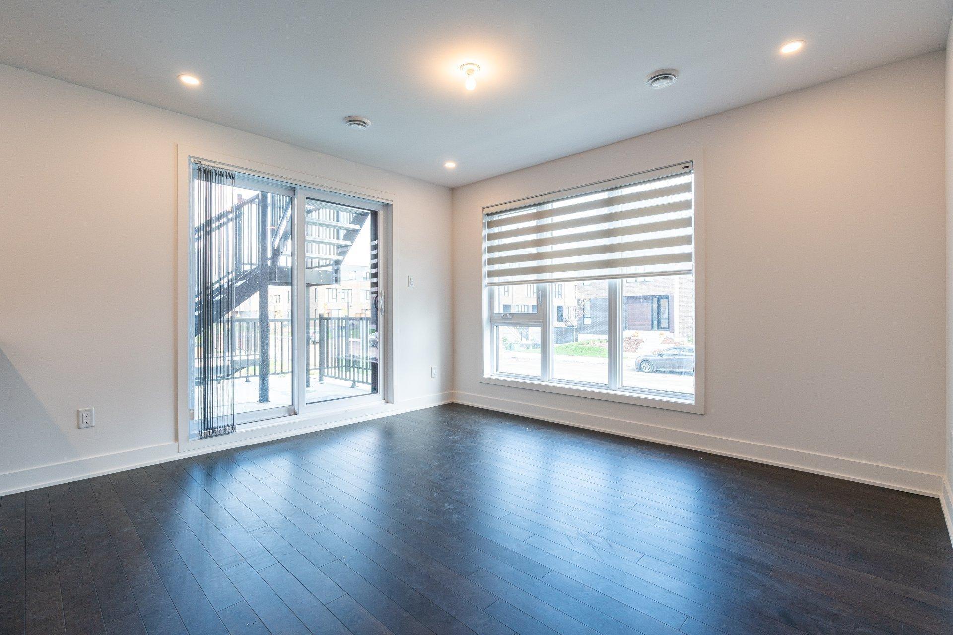









388


Av. Skaniatarati

,
Montréal (Lachine),




QC
H8S0C1

