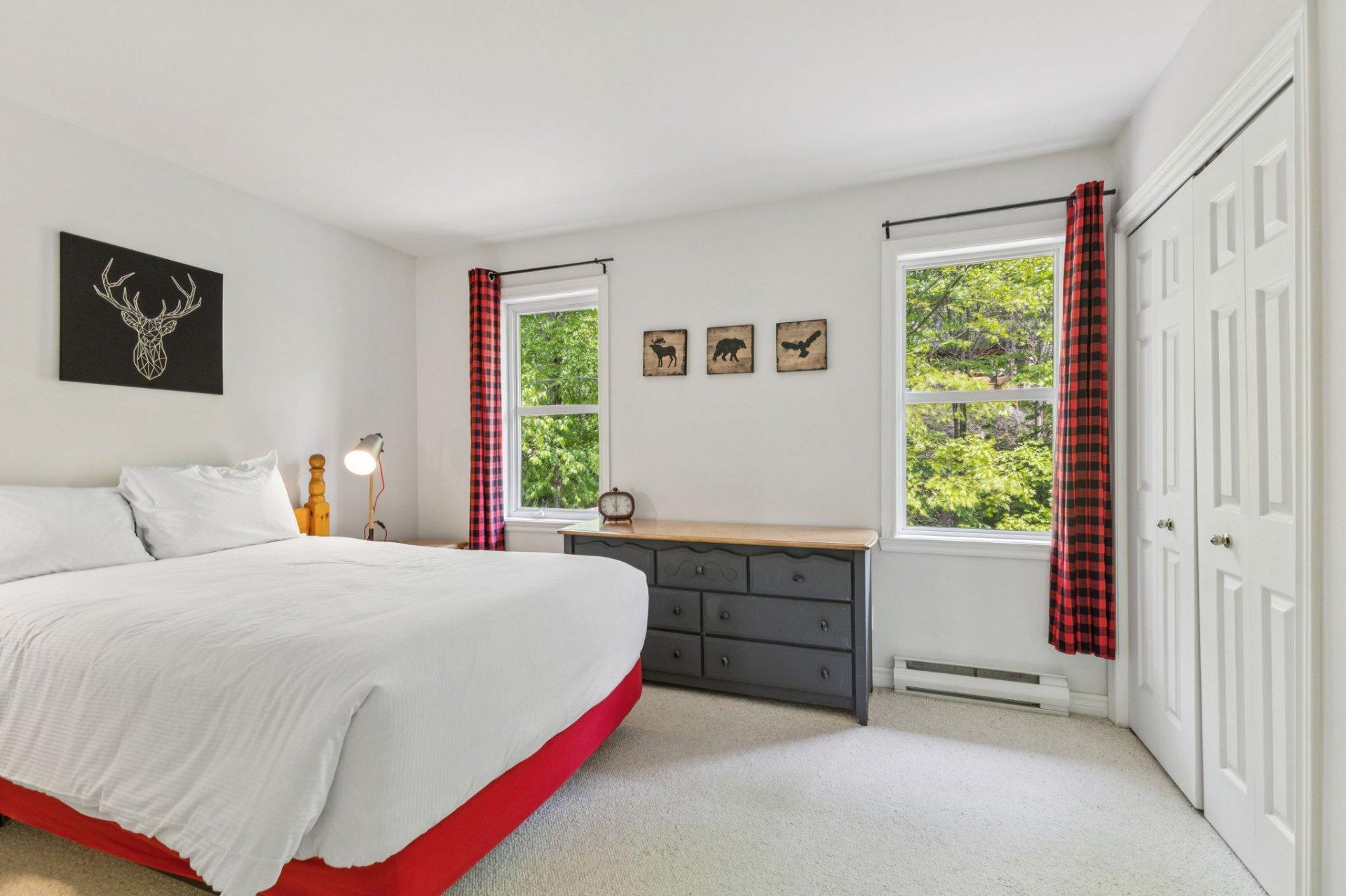 









160


Ch. de la Forêt

, 7,
Mont-Tremblant,




QC
J8E3K8

