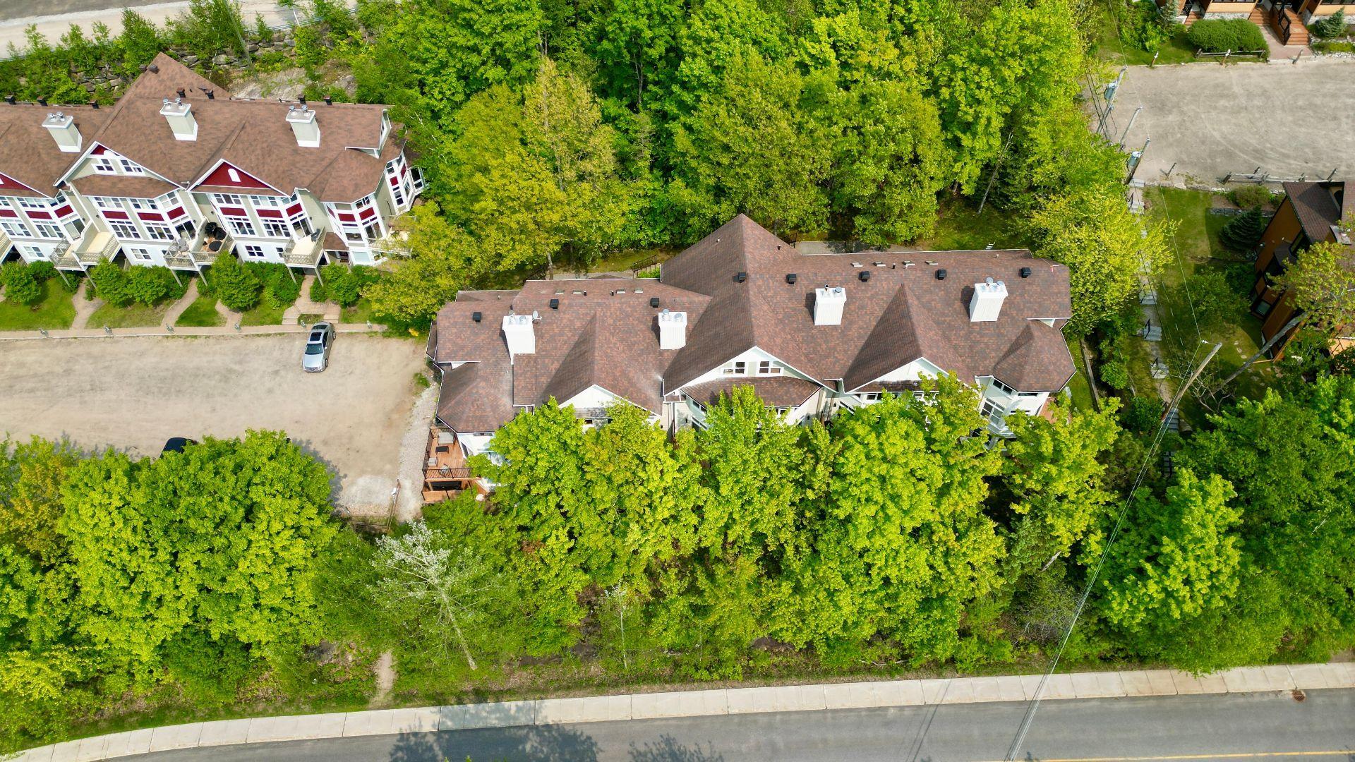 









160


Ch. de la Forêt

, 7,
Mont-Tremblant,




QC
J8E3K8

