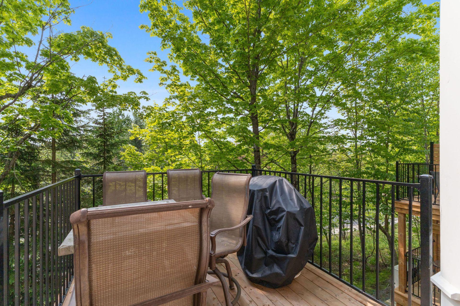









160


Ch. de la Forêt

, 7,
Mont-Tremblant,




QC
J8E3K8

