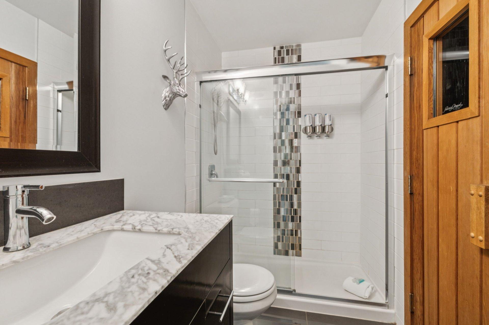 









160


Ch. de la Forêt

, 7,
Mont-Tremblant,




QC
J8E3K8

