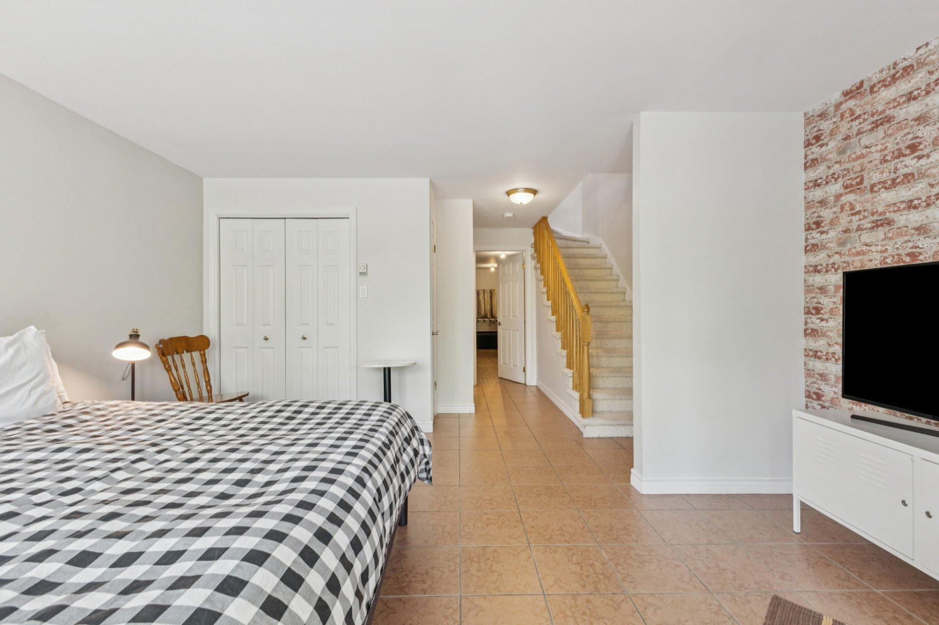 









160


Ch. de la Forêt

, 7,
Mont-Tremblant,




QC
J8E3K8

