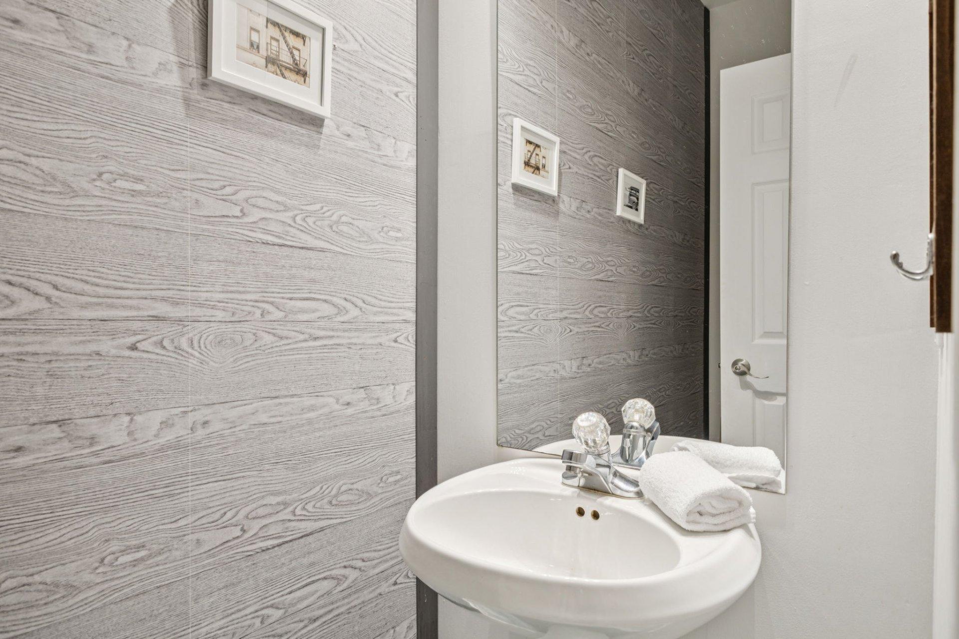 









160


Ch. de la Forêt

, 7,
Mont-Tremblant,




QC
J8E3K8

