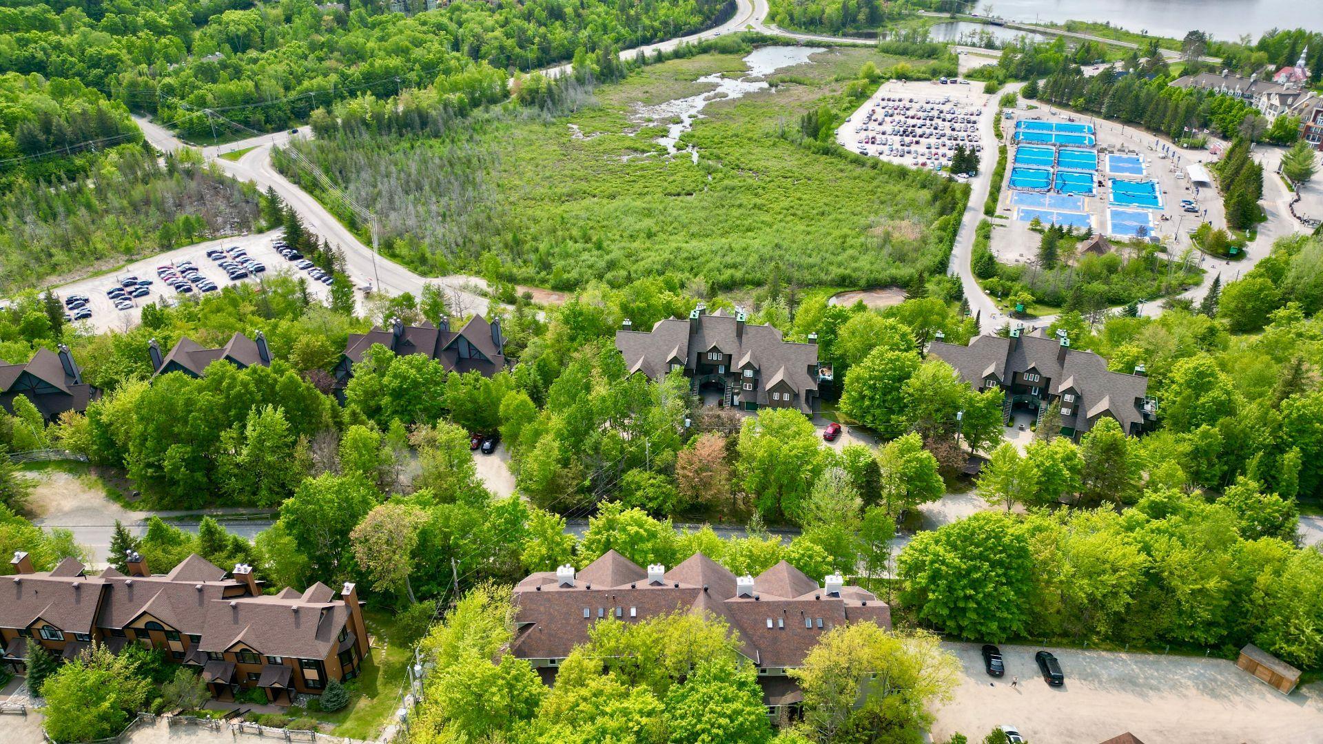 









160


Ch. de la Forêt

, 7,
Mont-Tremblant,




QC
J8E3K8

