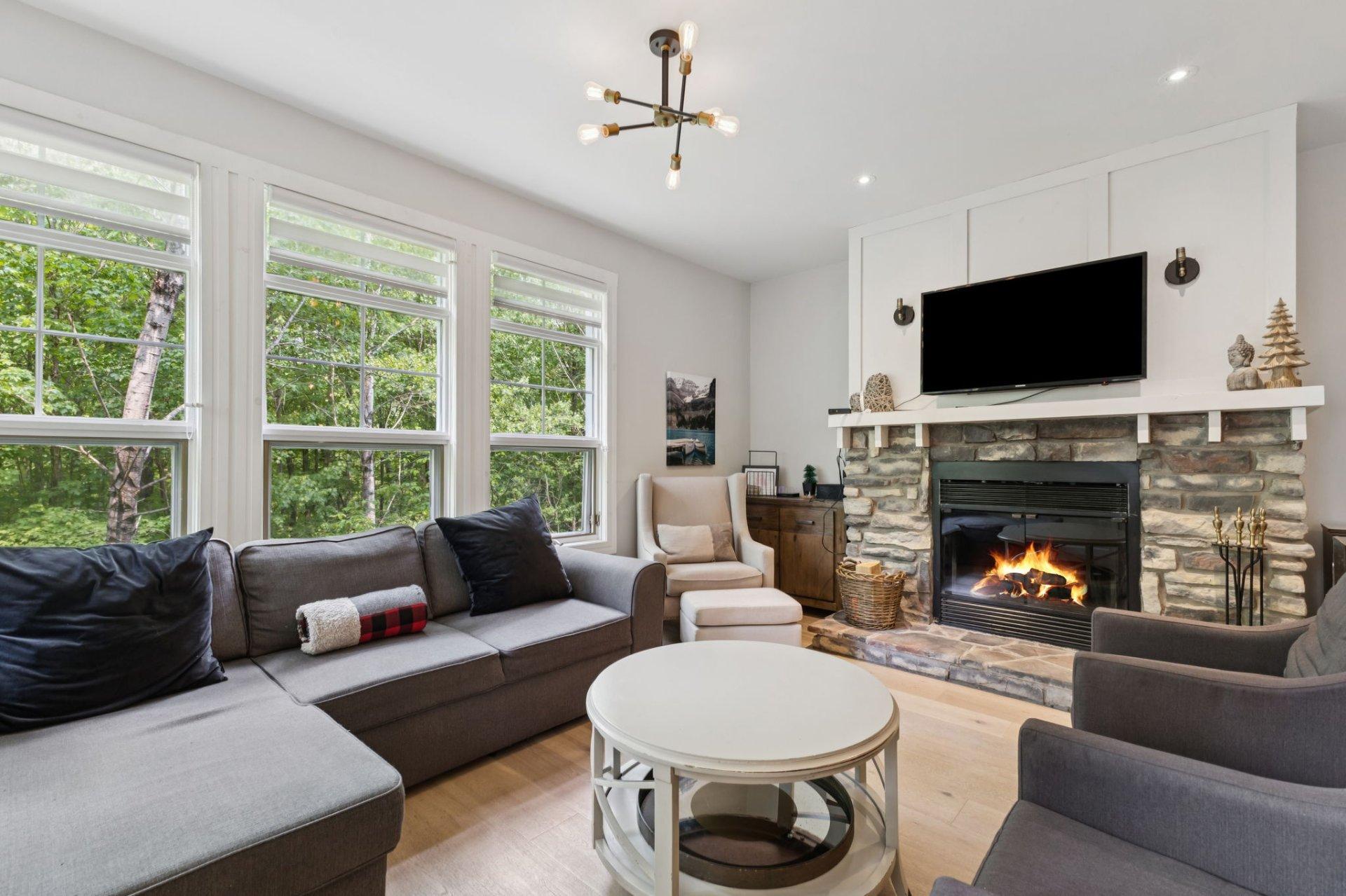 









205


Ch. des Quatre-Sommets

, 4,
Mont-Tremblant,




QC
J8E1C6

