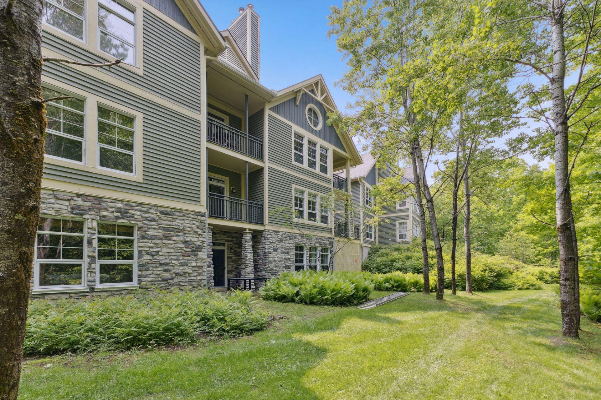 









205


Ch. des Quatre-Sommets

, 4,
Mont-Tremblant,




QC
J8E1C6

