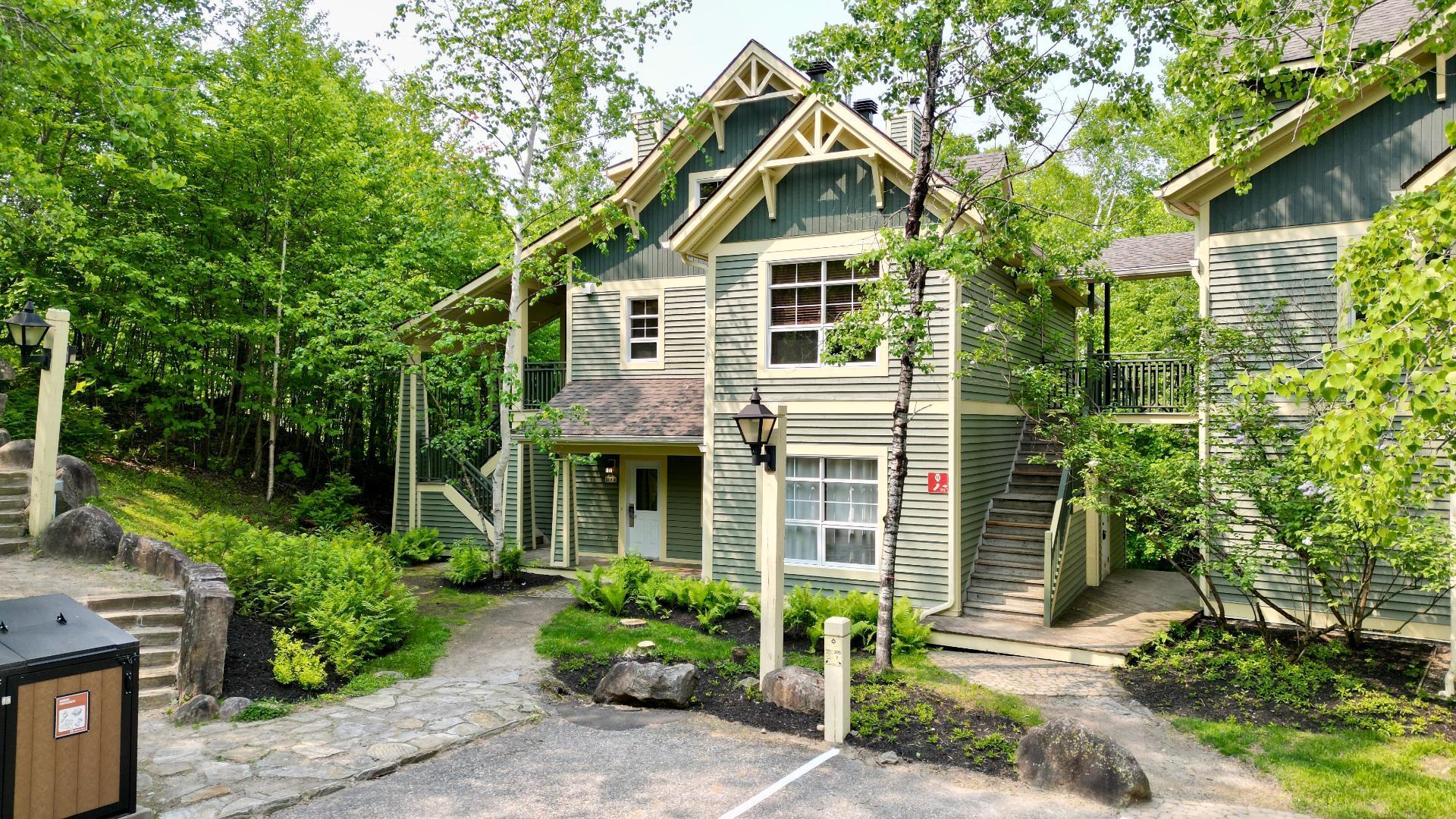 









205


Ch. des Quatre-Sommets

, 4,
Mont-Tremblant,




QC
J8E1C6

