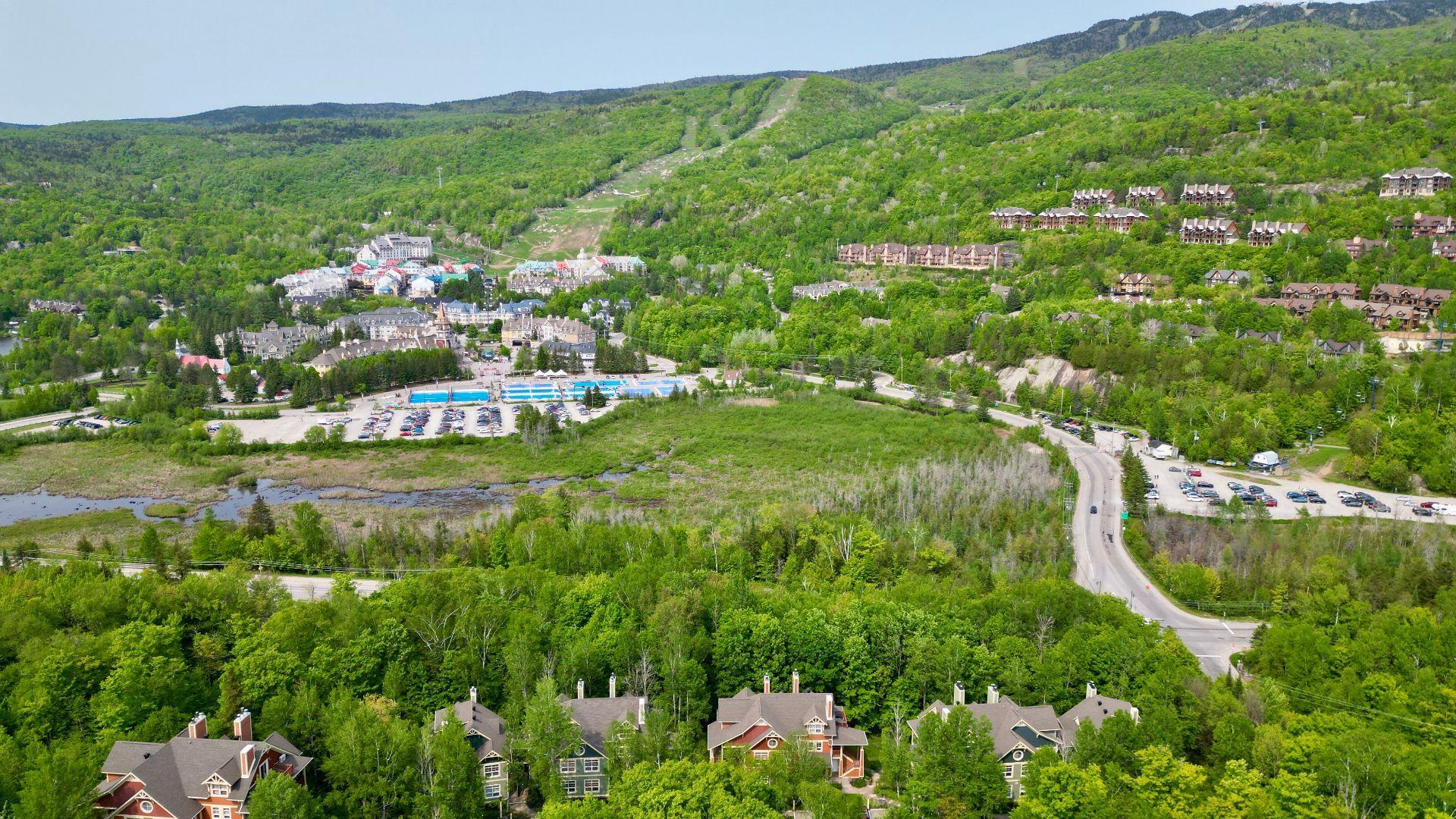 









205


Ch. des Quatre-Sommets

, 4,
Mont-Tremblant,




QC
J8E1C6

