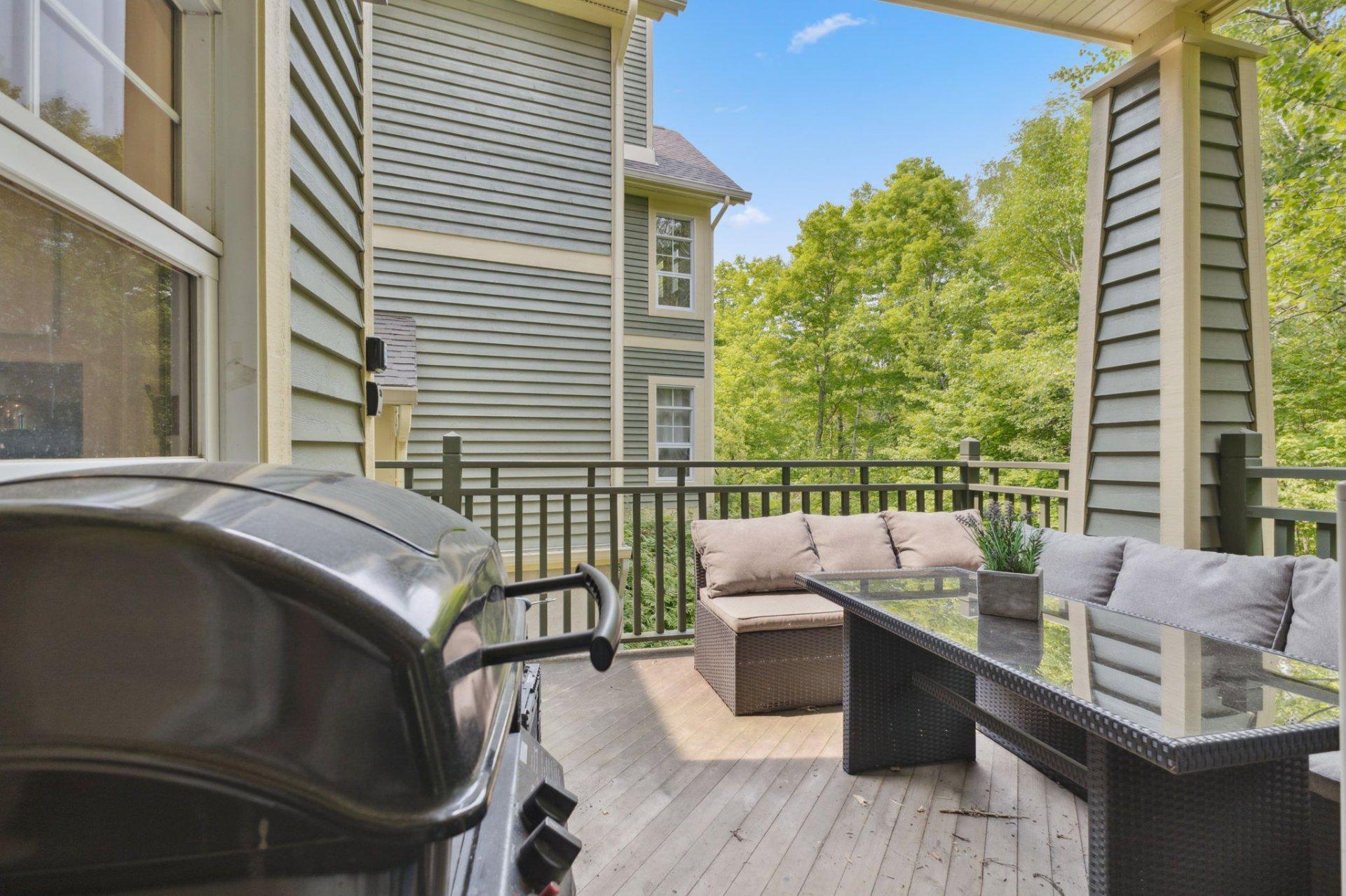 









205


Ch. des Quatre-Sommets

, 4,
Mont-Tremblant,




QC
J8E1C6

