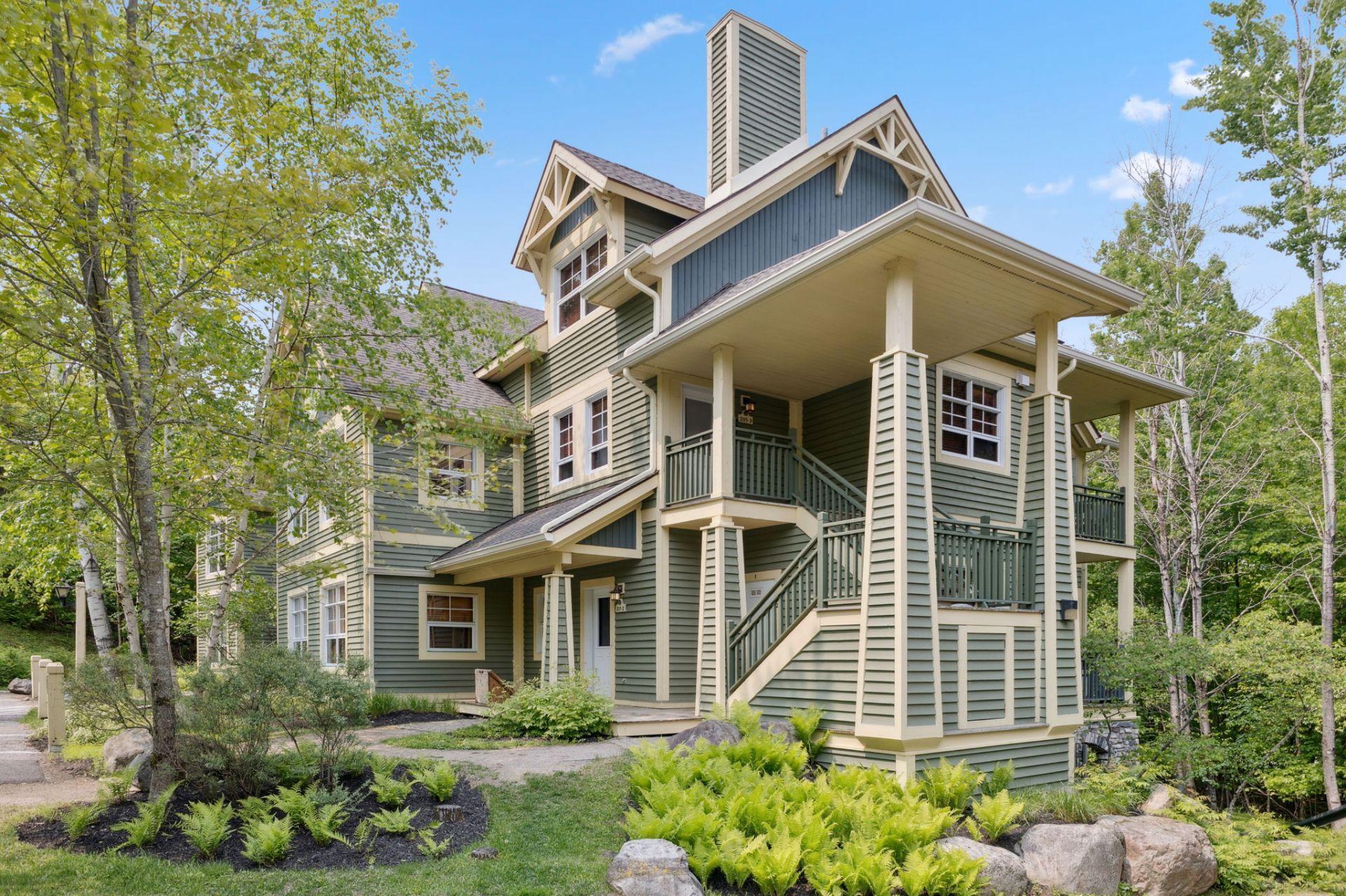 









205


Ch. des Quatre-Sommets

, 4,
Mont-Tremblant,




QC
J8E1C6

