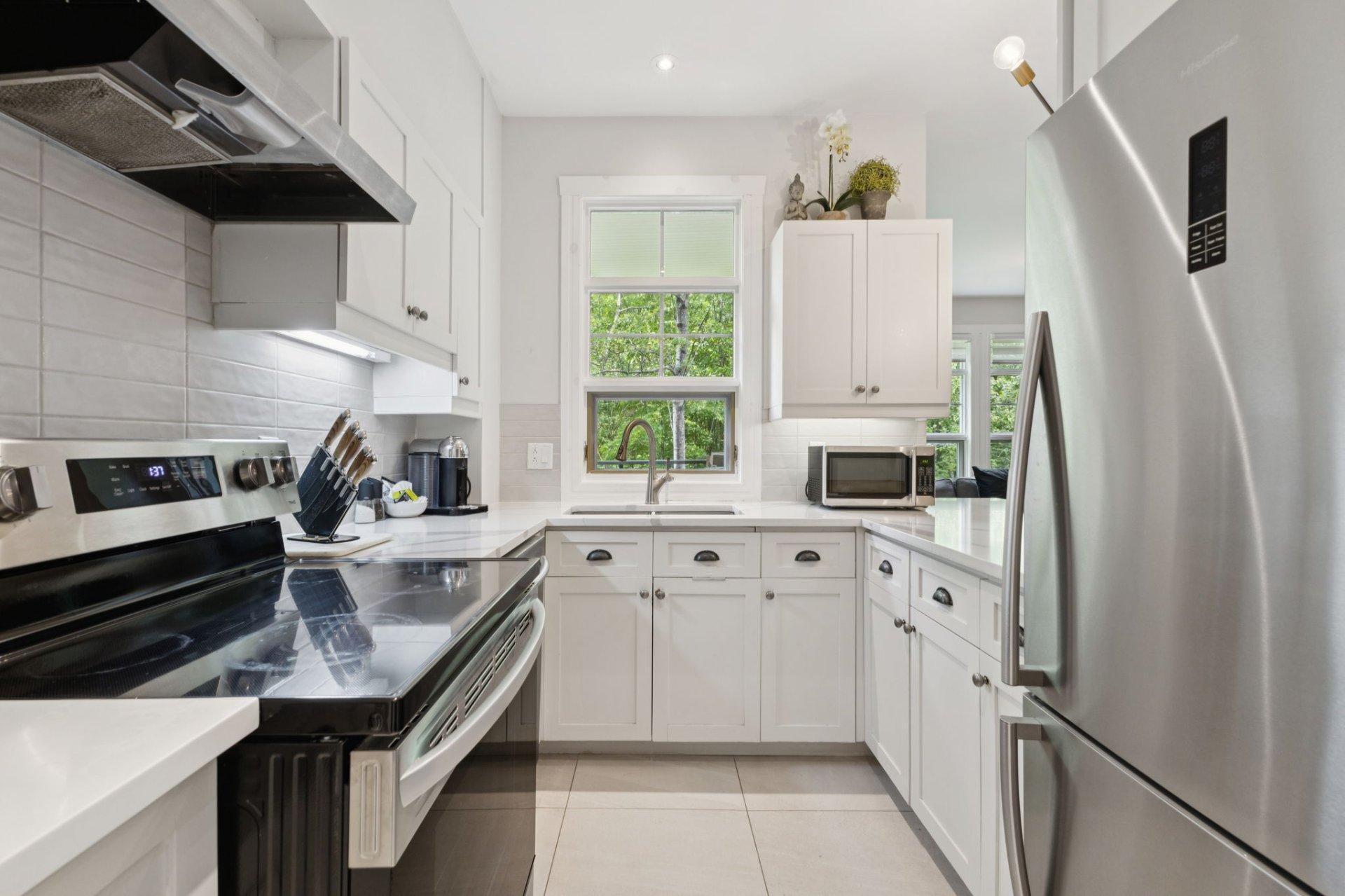 









205


Ch. des Quatre-Sommets

, 4,
Mont-Tremblant,




QC
J8E1C6

