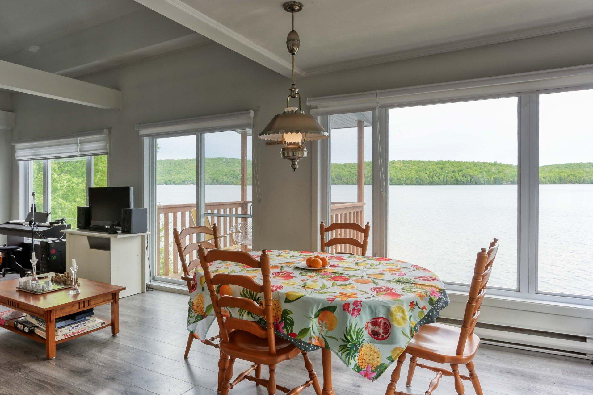 









3901


Ch. Laperrière

,
Shawinigan,




QC
G9T0C3

