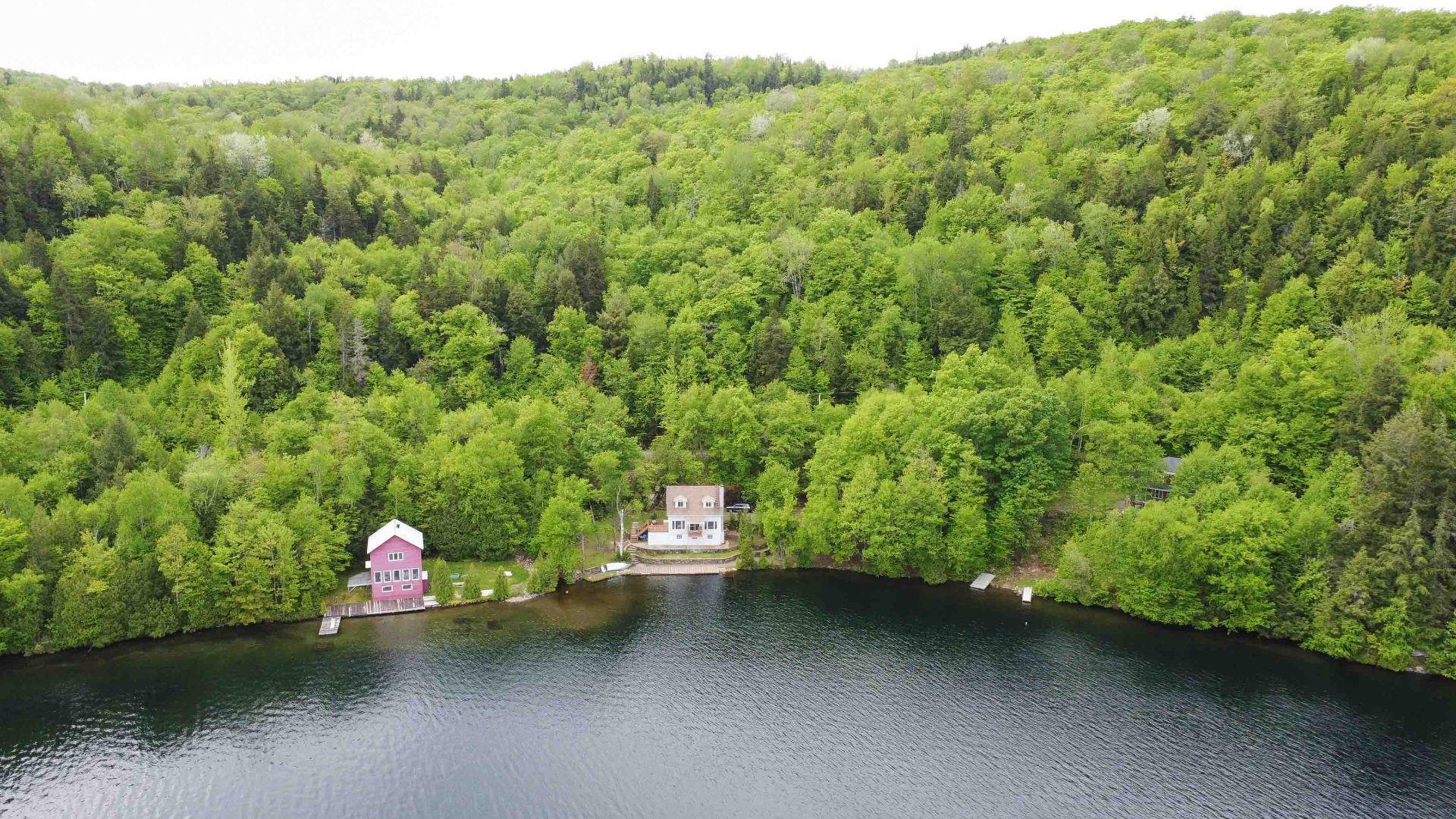 









3901


Ch. Laperrière

,
Shawinigan,




QC
G9T0C3

