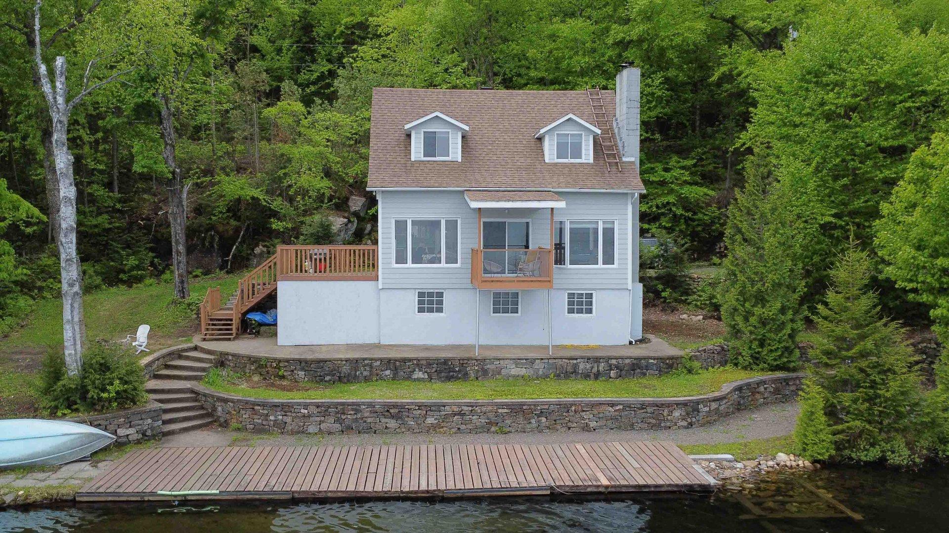 









3901


Ch. Laperrière

,
Shawinigan,




QC
G9T0C3

