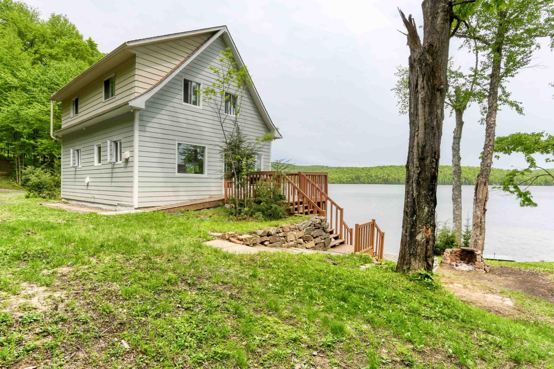









3901


Ch. Laperrière

,
Shawinigan,




QC
G9T0C3


