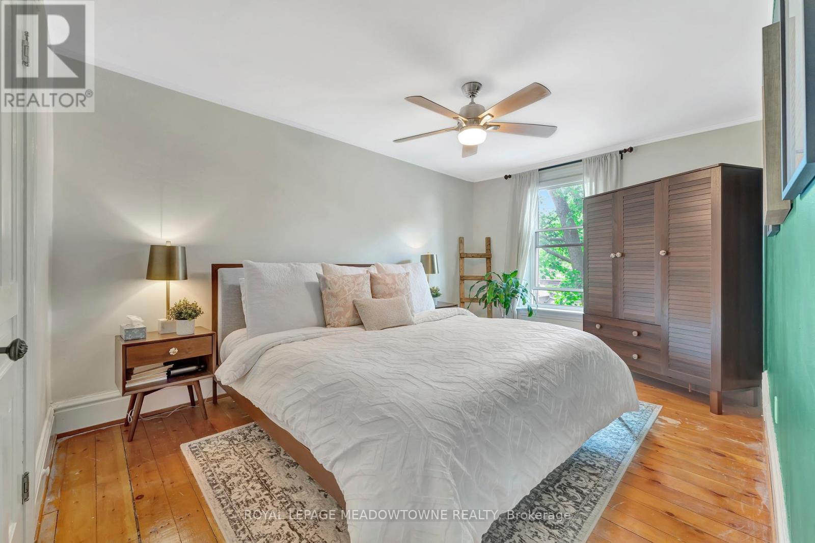 












26 EDWIN STREET

,
Guelph,




Ontario
N1H2C9

