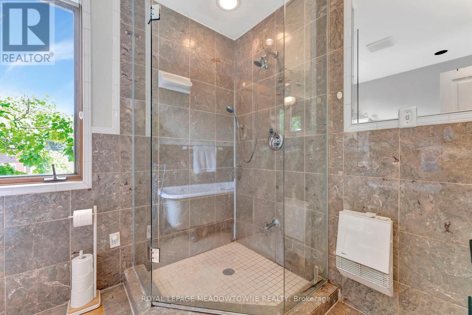 












26 EDWIN STREET

,
Guelph,




Ontario
N1H2C9

