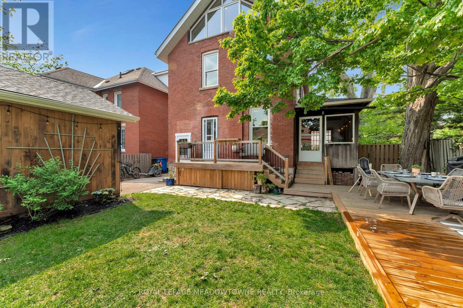 












26 EDWIN STREET

,
Guelph,




Ontario
N1H2C9

