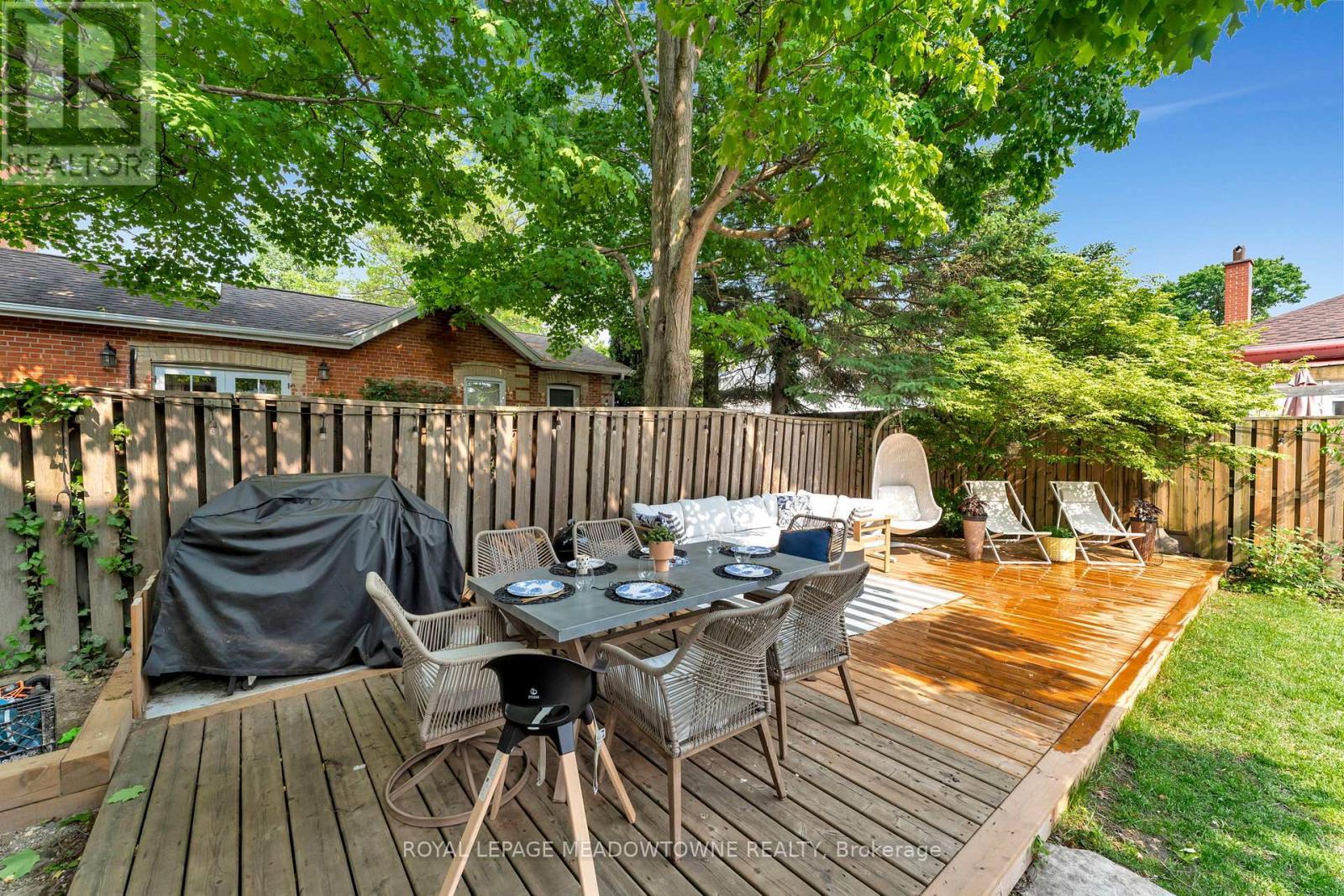 












26 EDWIN STREET

,
Guelph,




Ontario
N1H2C9

