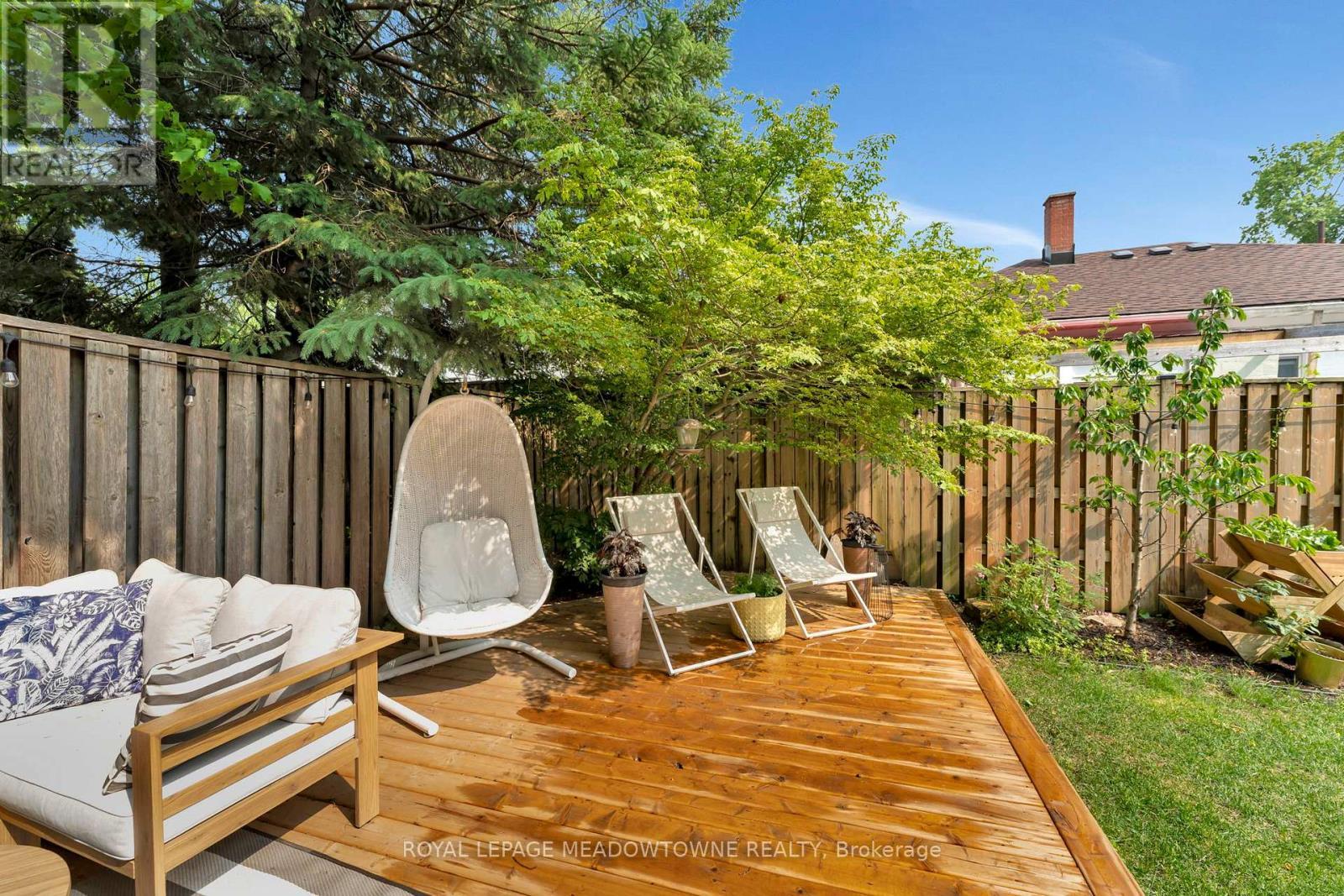 












26 EDWIN STREET

,
Guelph,




Ontario
N1H2C9

