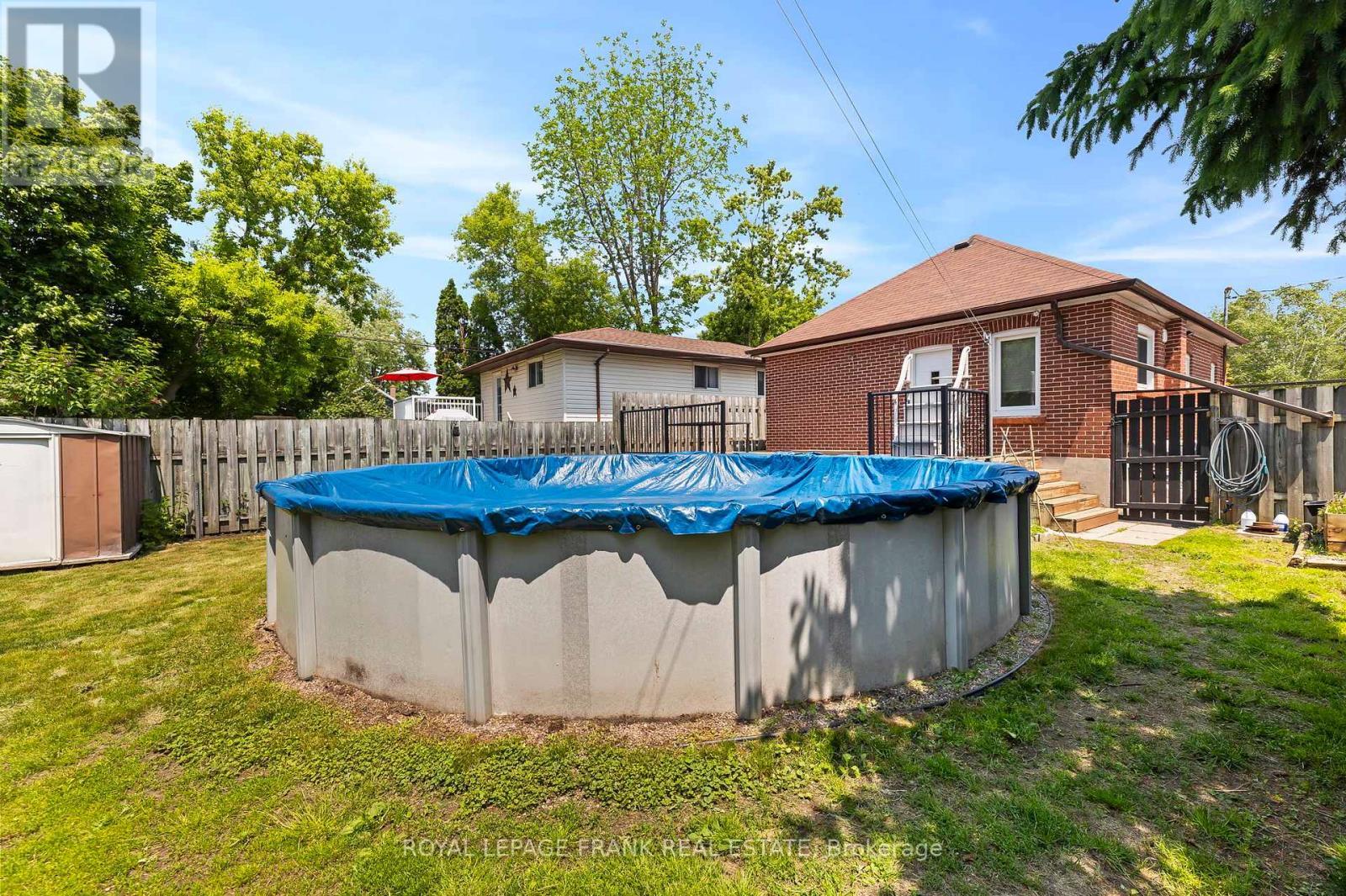 












73 PINE STREET

,
Peterborough Central (South),




Ontario
K9J5A6

