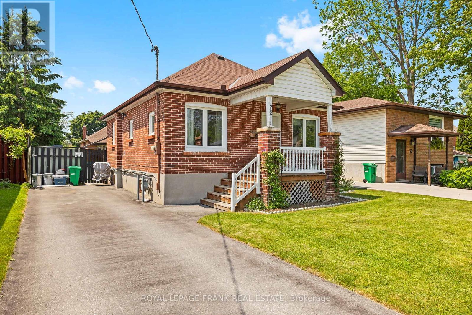 












73 PINE STREET

,
Peterborough Central (South),




Ontario
K9J5A6

