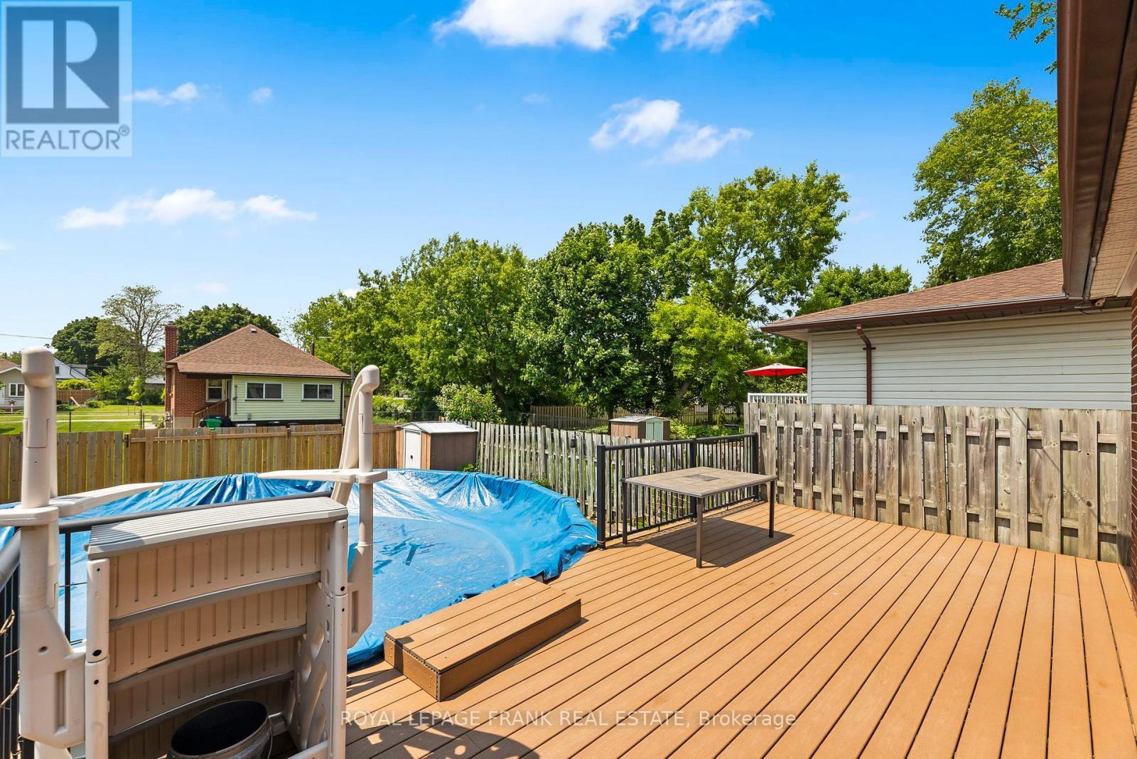 












73 PINE STREET

,
Peterborough Central (South),




Ontario
K9J5A6


