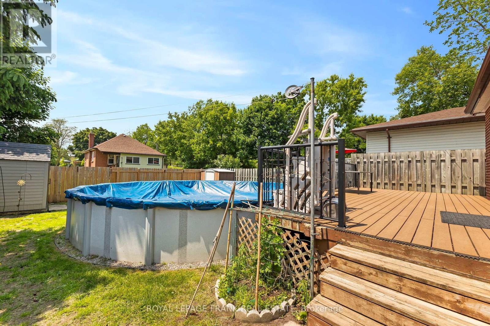 












73 PINE STREET

,
Peterborough Central (South),




Ontario
K9J5A6

