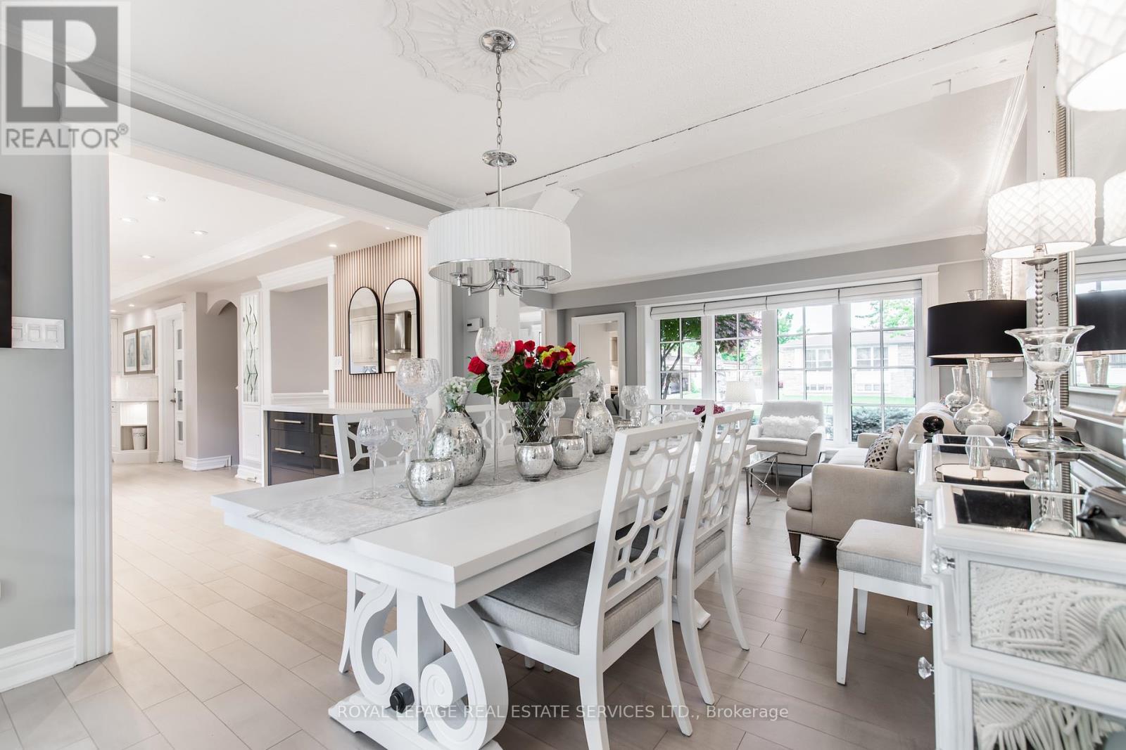 












16 FERNDALE CRESCENT

,
Brampton,




Ontario
L6W1E9

