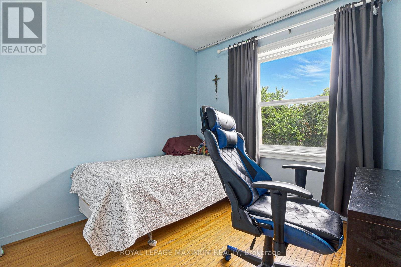 












32 FENNIMORE CRESCENT

,
Toronto,




Ontario
M3N1G8

