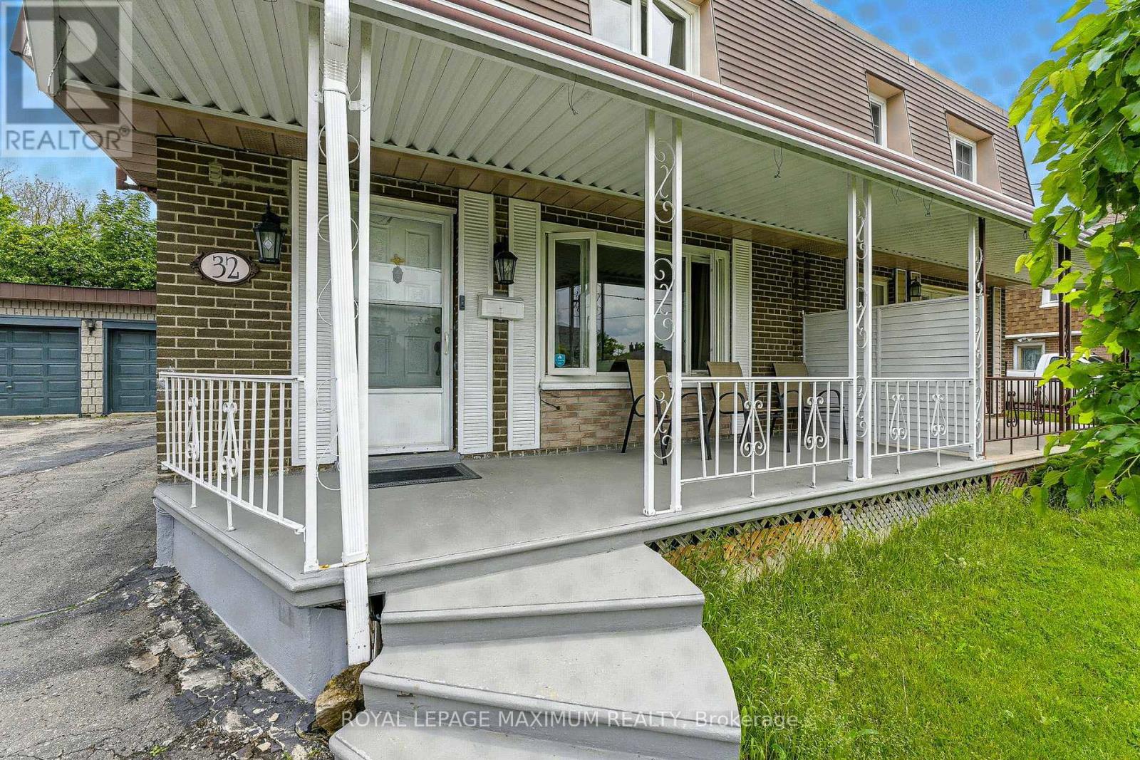 












32 FENNIMORE CRESCENT

,
Toronto,




Ontario
M3N1G8


