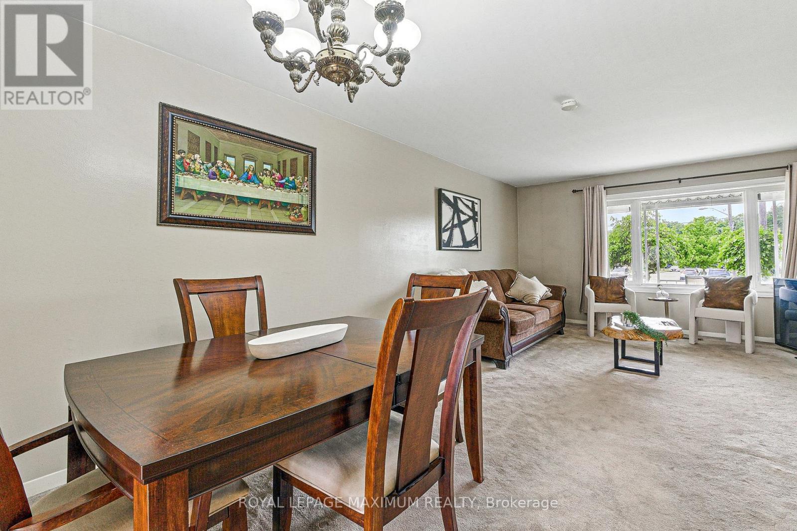












32 FENNIMORE CRESCENT

,
Toronto,




Ontario
M3N1G8

