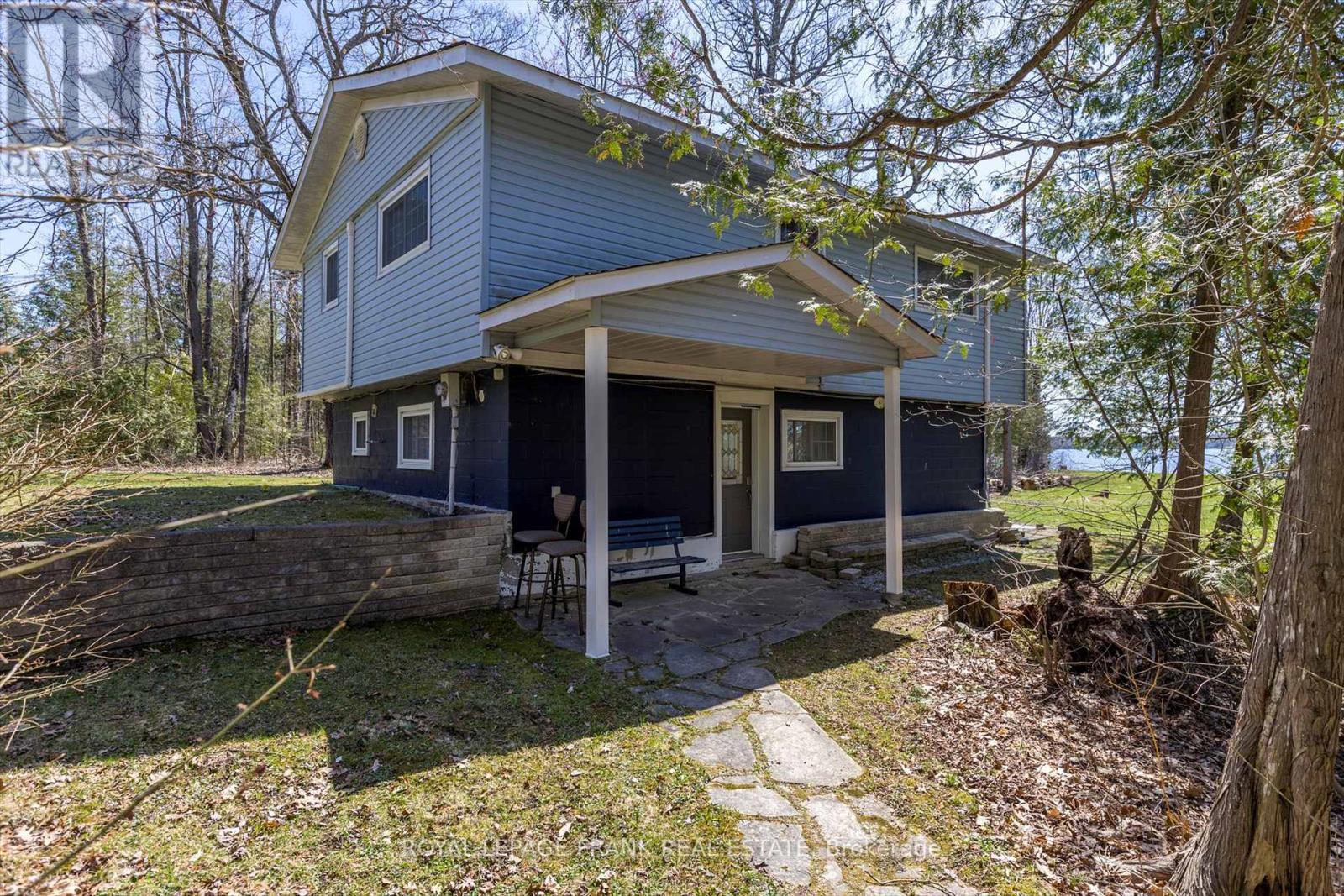 












183 ADAM & EVE ROAD

,
Trent Lakes,




Ontario
K0L1J0


