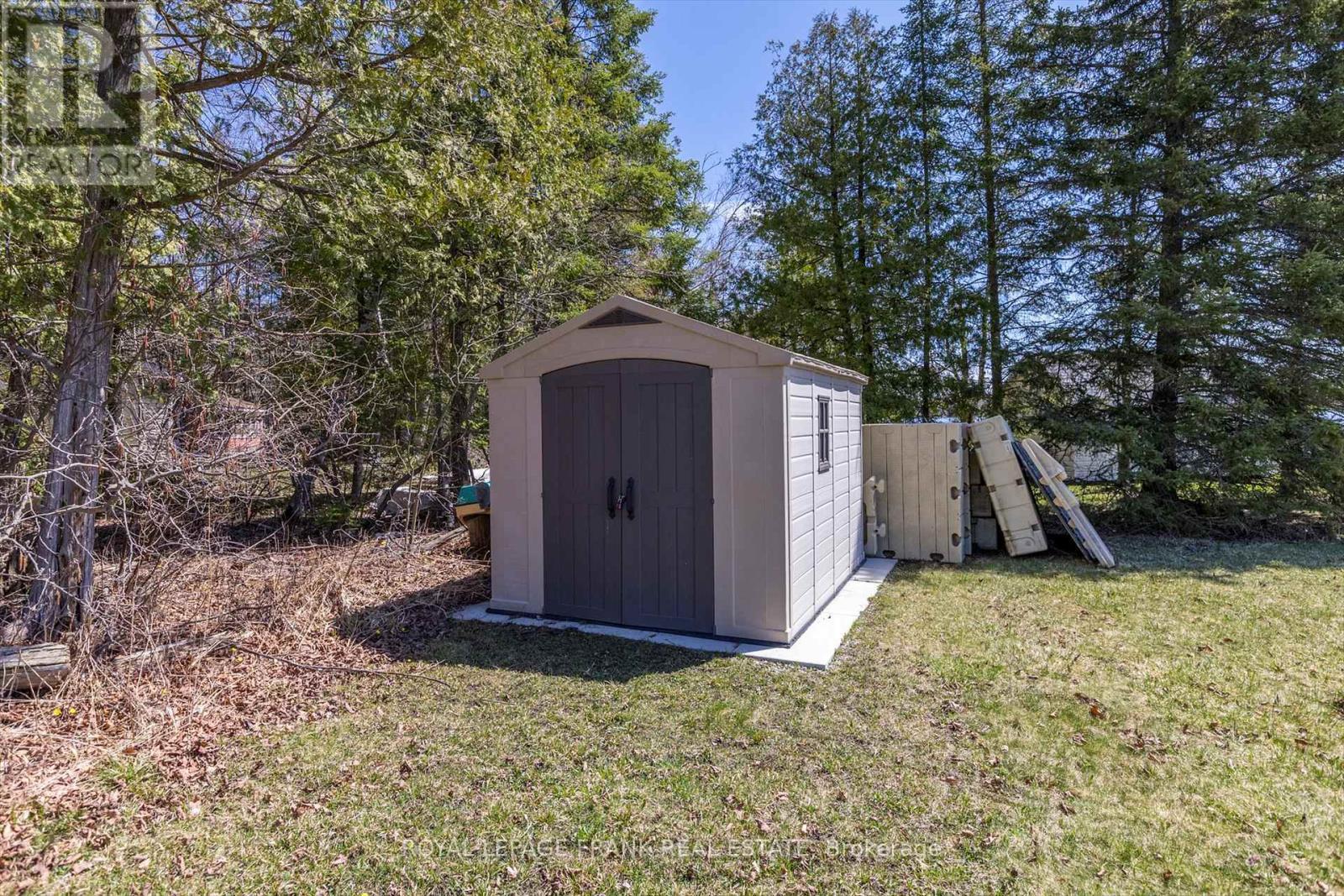 












183 ADAM & EVE ROAD

,
Trent Lakes,




Ontario
K0L1J0

