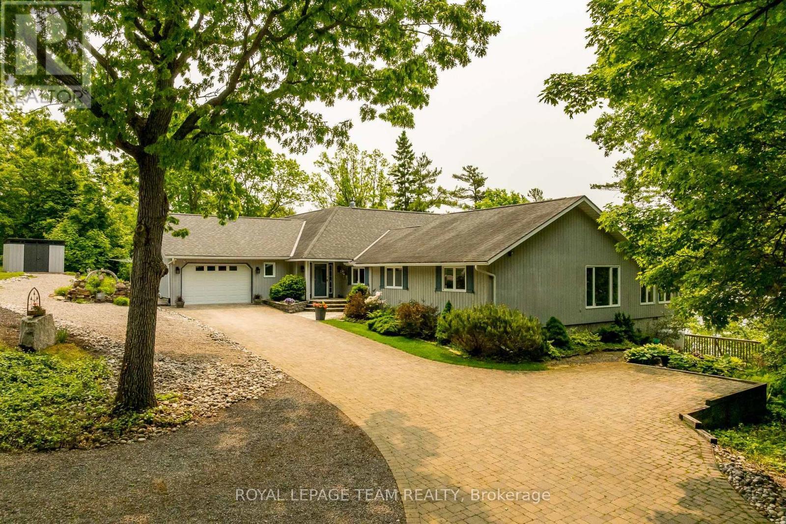 












164A DEANS ISLAND ROAD

,
Rideau Lakes,




Ontario
K0G1E0

